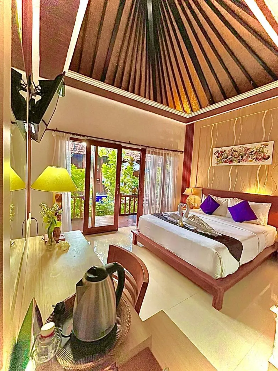 TV and multimedia, Bed in Wait Garden Cottage