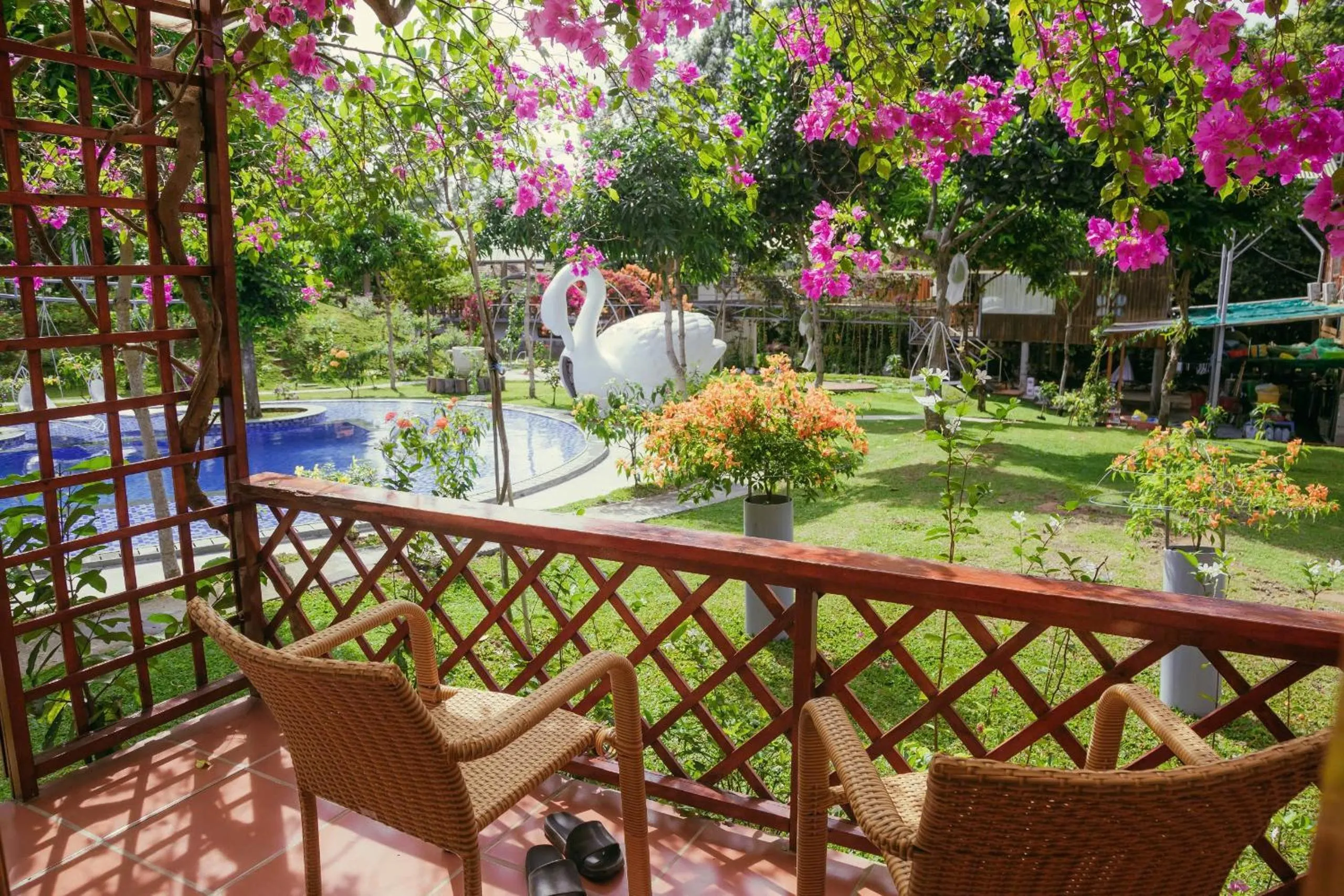 Day in Phu Quoc Valley Sen Bungalow