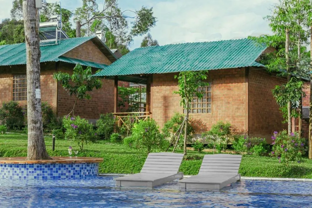 Property building in Phu Quoc Valley Sen Bungalow