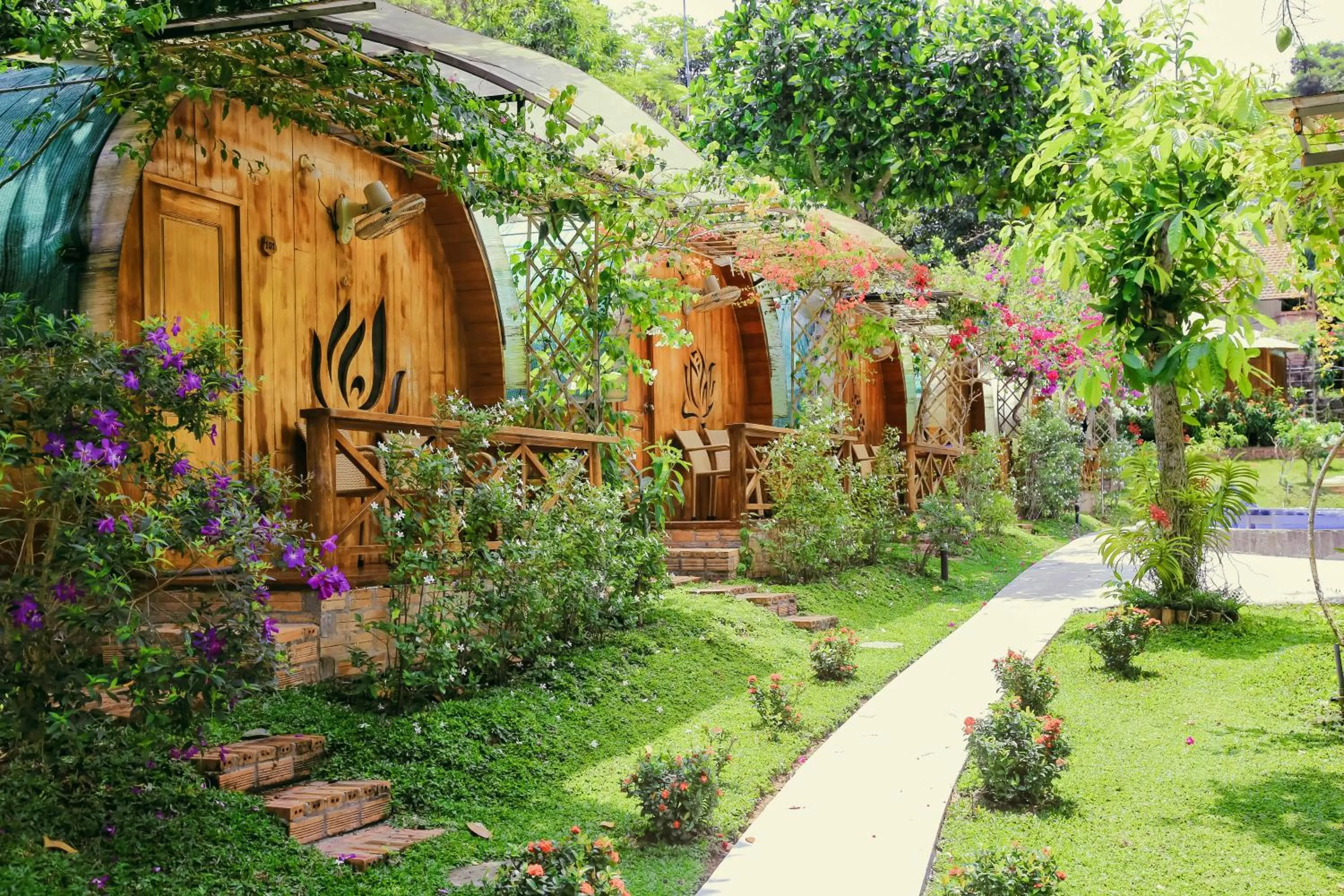 Garden in Phu Quoc Valley Sen Bungalow