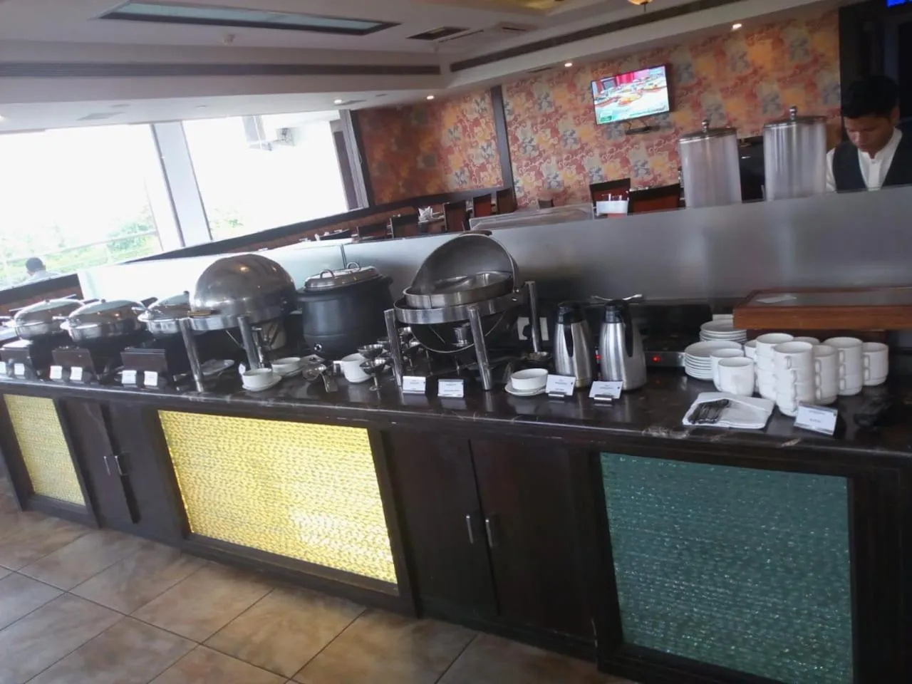 Breakfast in Legend Sarovar Portico