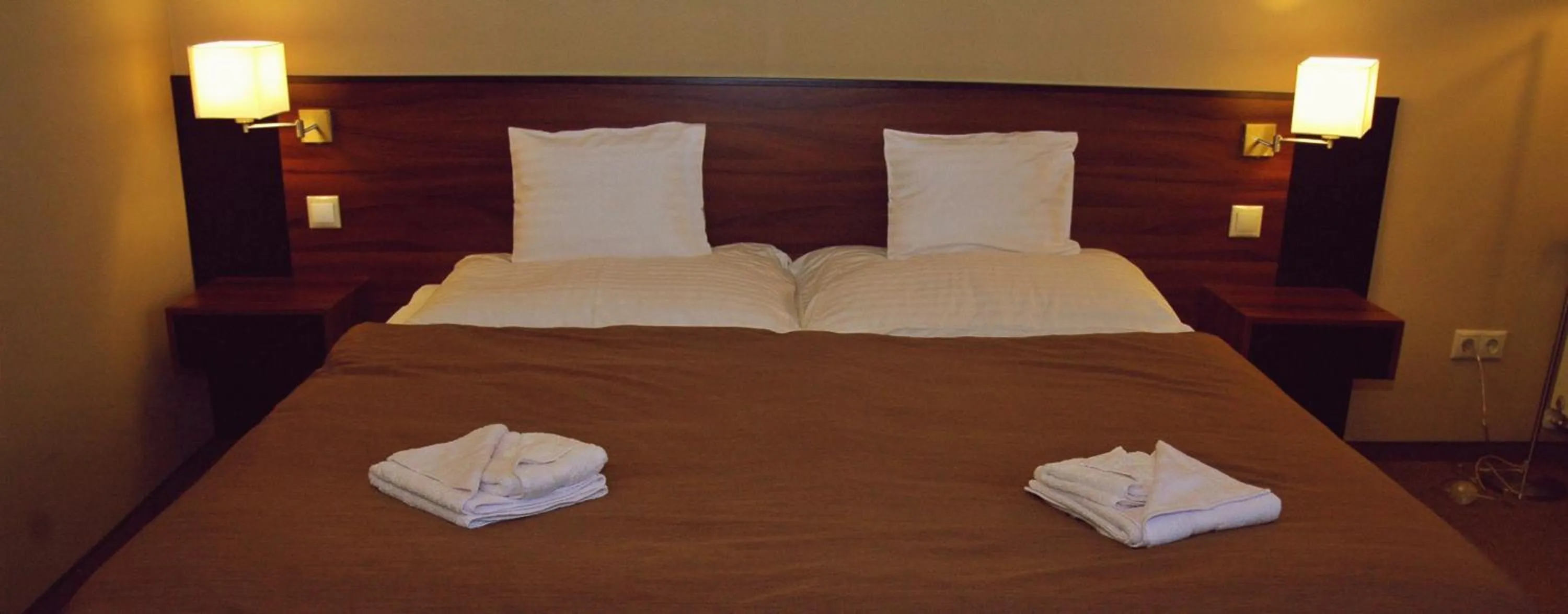 Bed in Fiáker Panzió