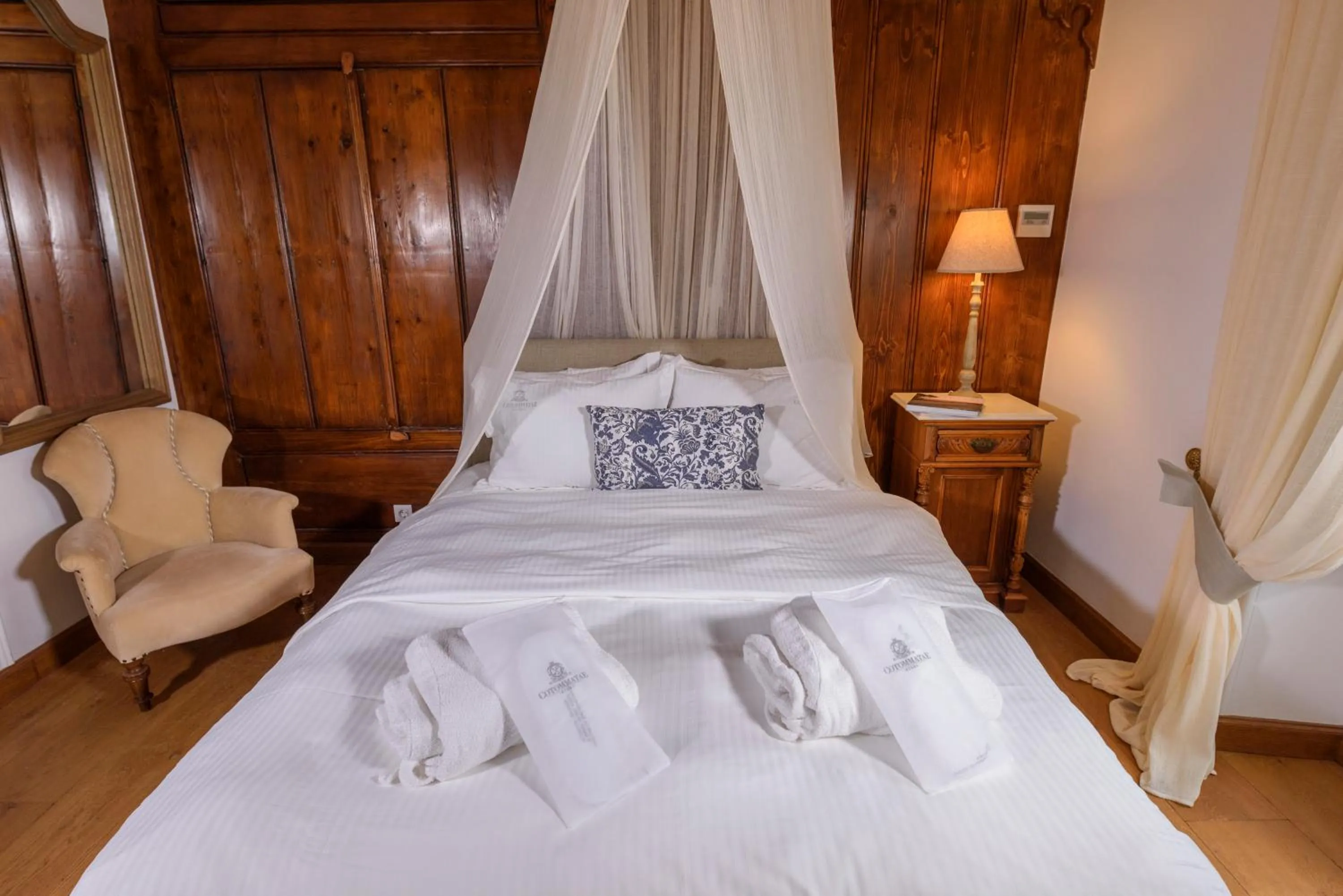 Bed in Cotommatae Hydra 1810