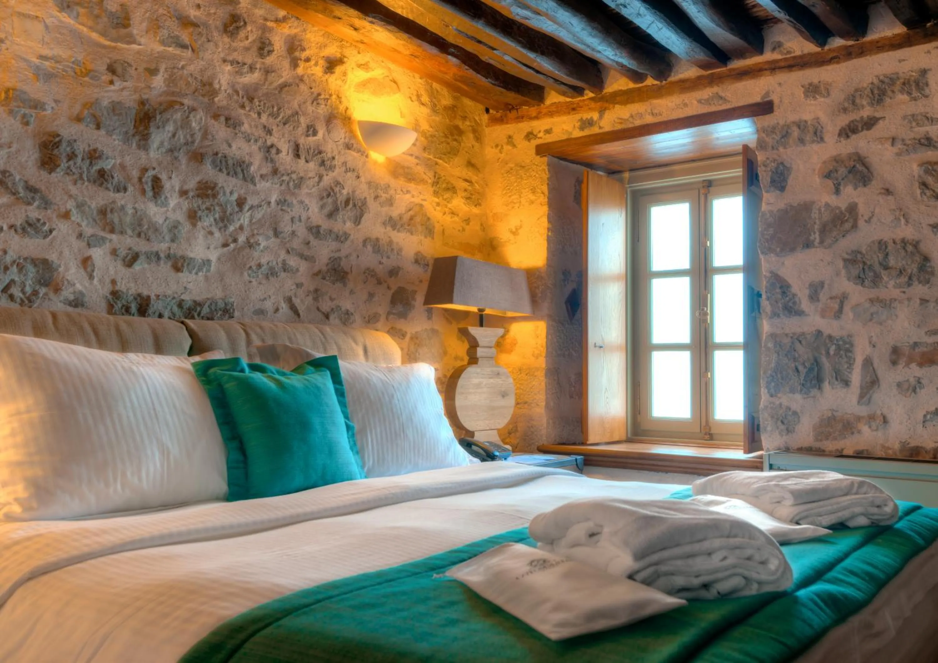 Bed in Cotommatae Hydra 1810