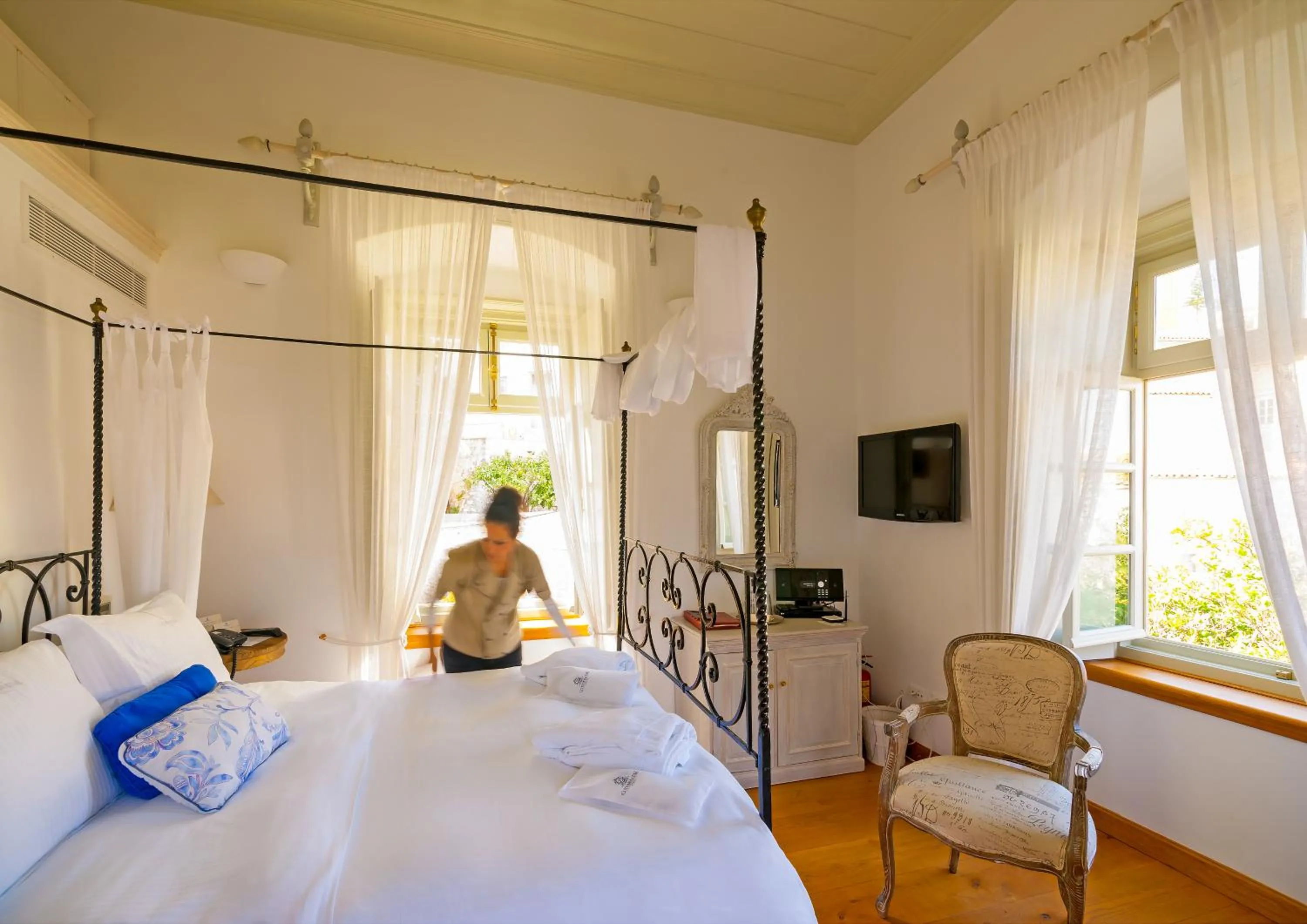 Bed in Cotommatae Hydra 1810