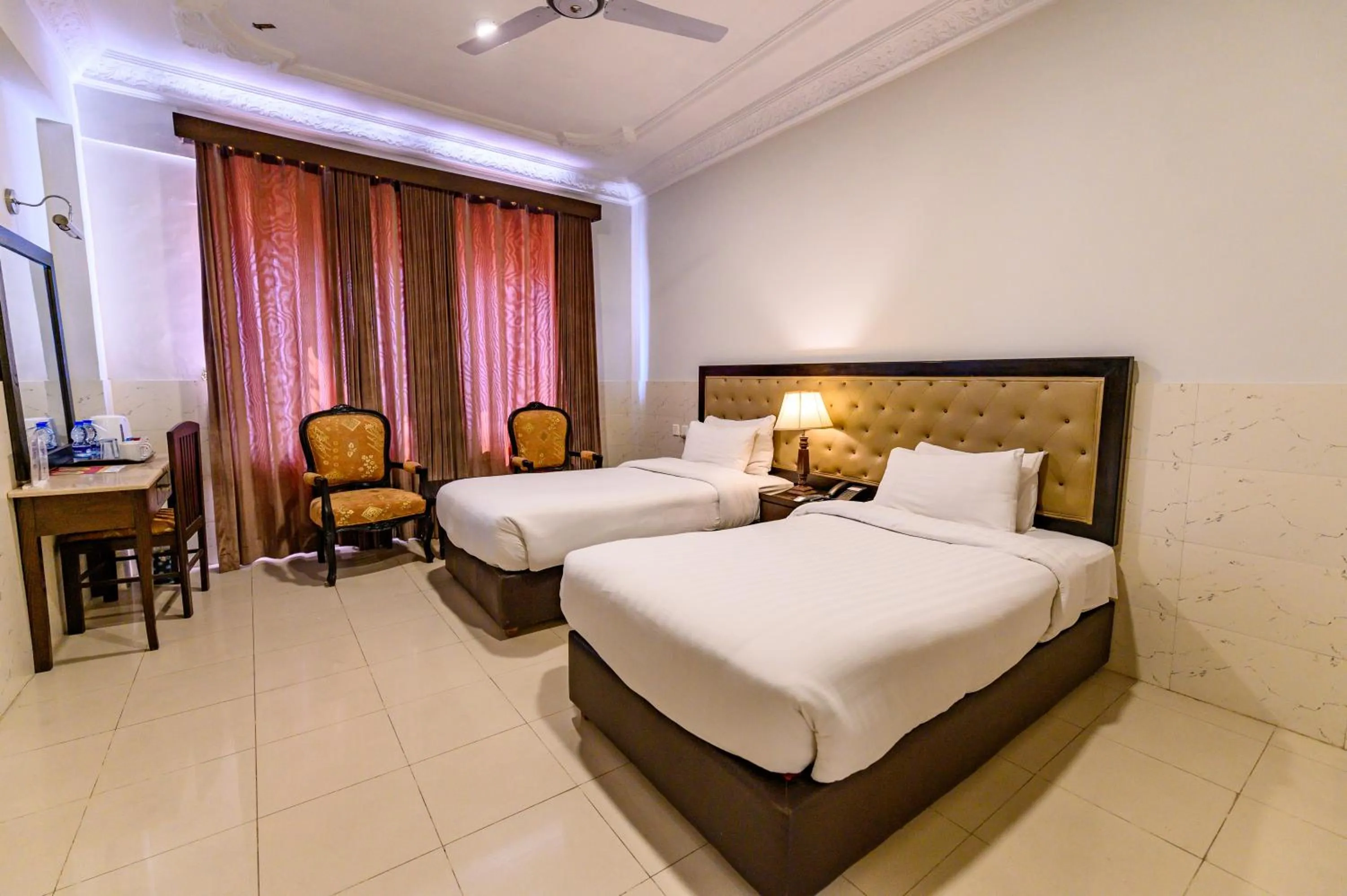 Bedroom, Bed in Hotel One Mall Road Murree