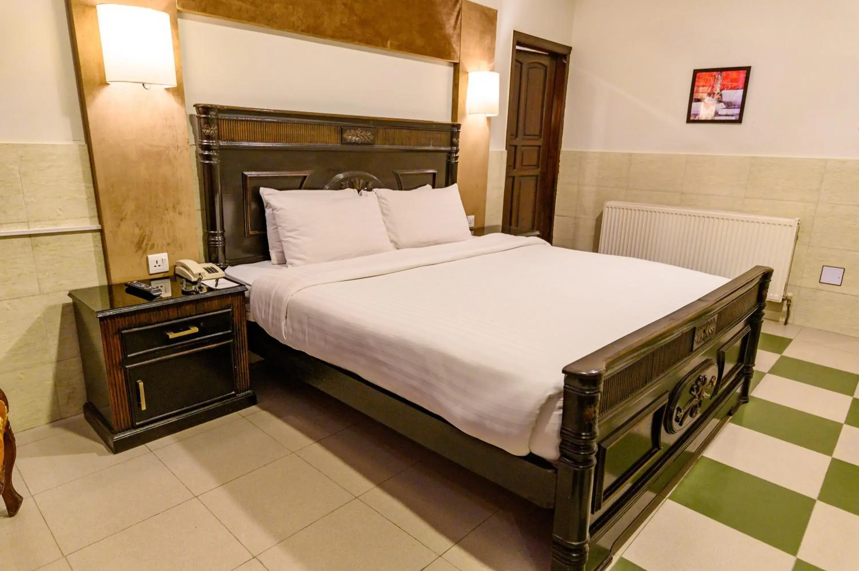 Bedroom, Bed in Hotel One Mall Road Murree Bedroom, Bed in Hotel One Mall Road Murree