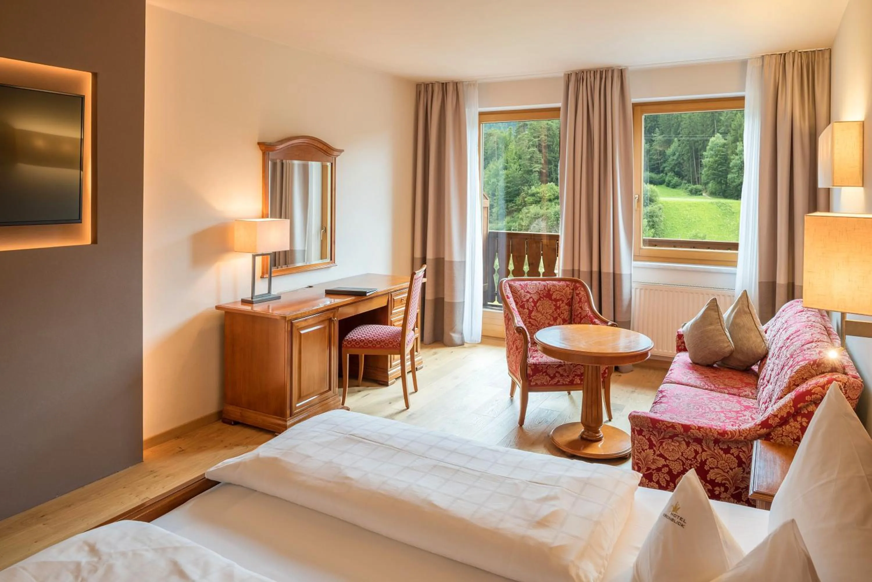 Bed in Hotel Kronblick