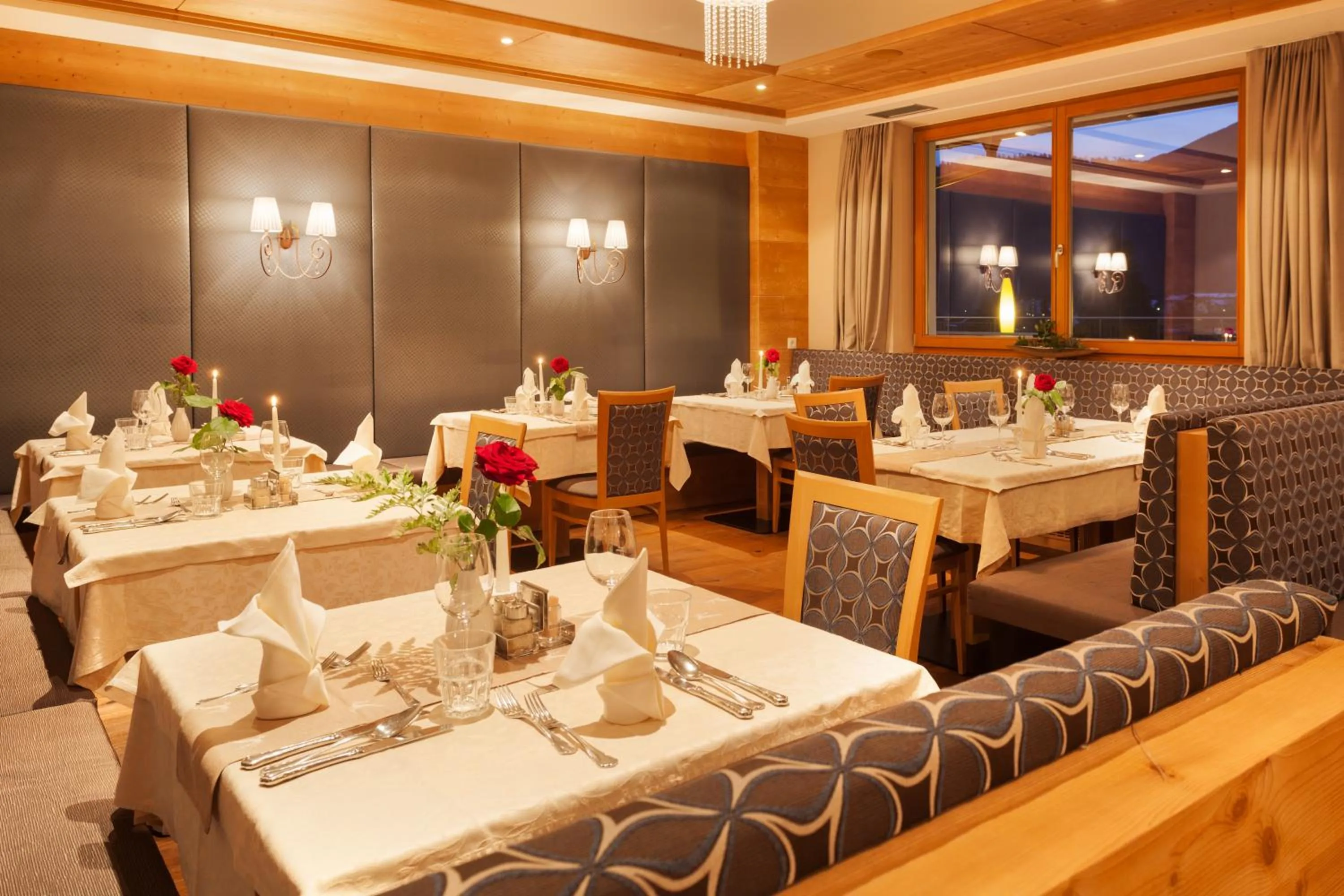 Restaurant/places to eat in Hotel Kronblick