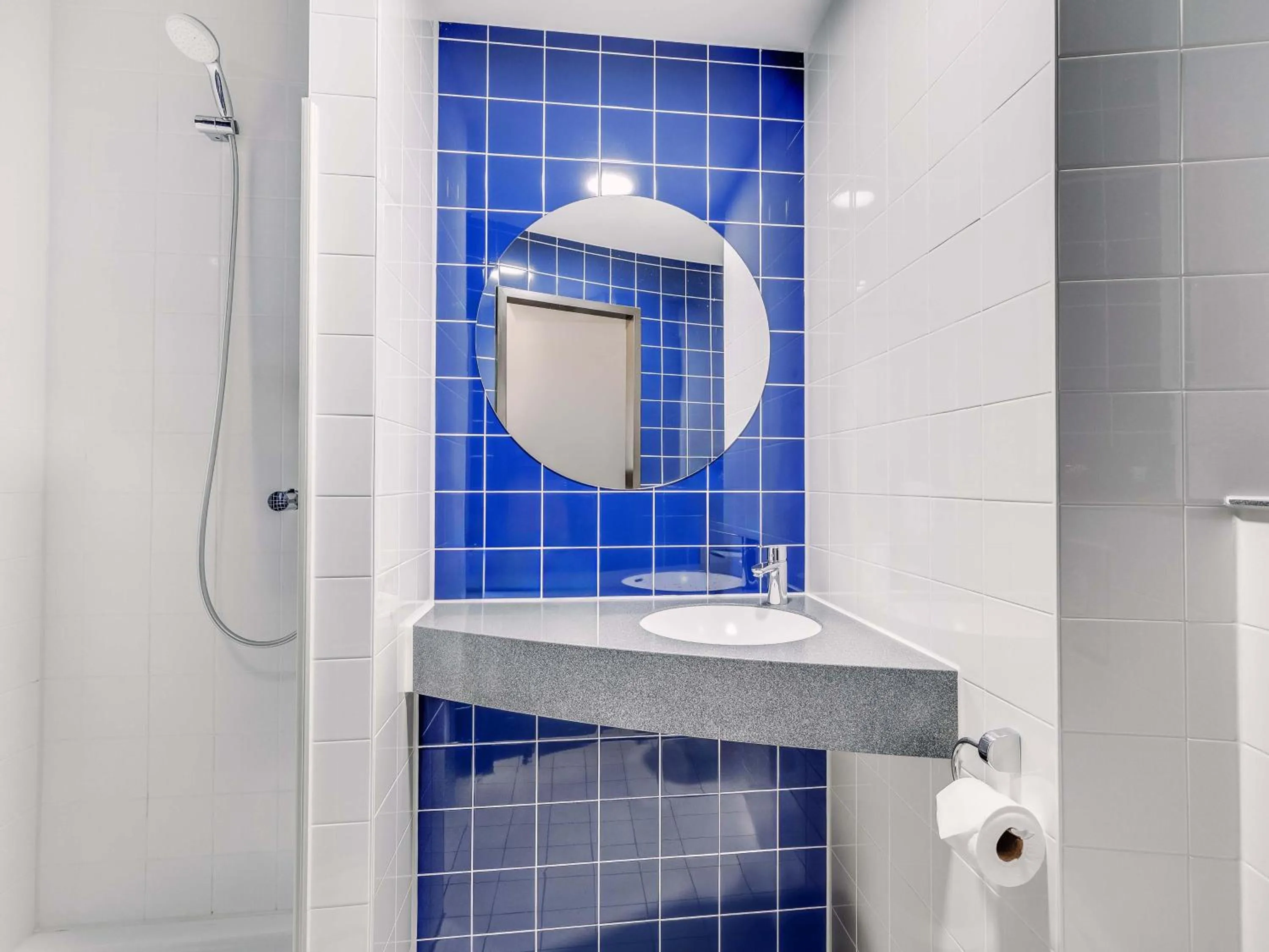 Bathroom in B&B Hotel Bremen-Überseestadt