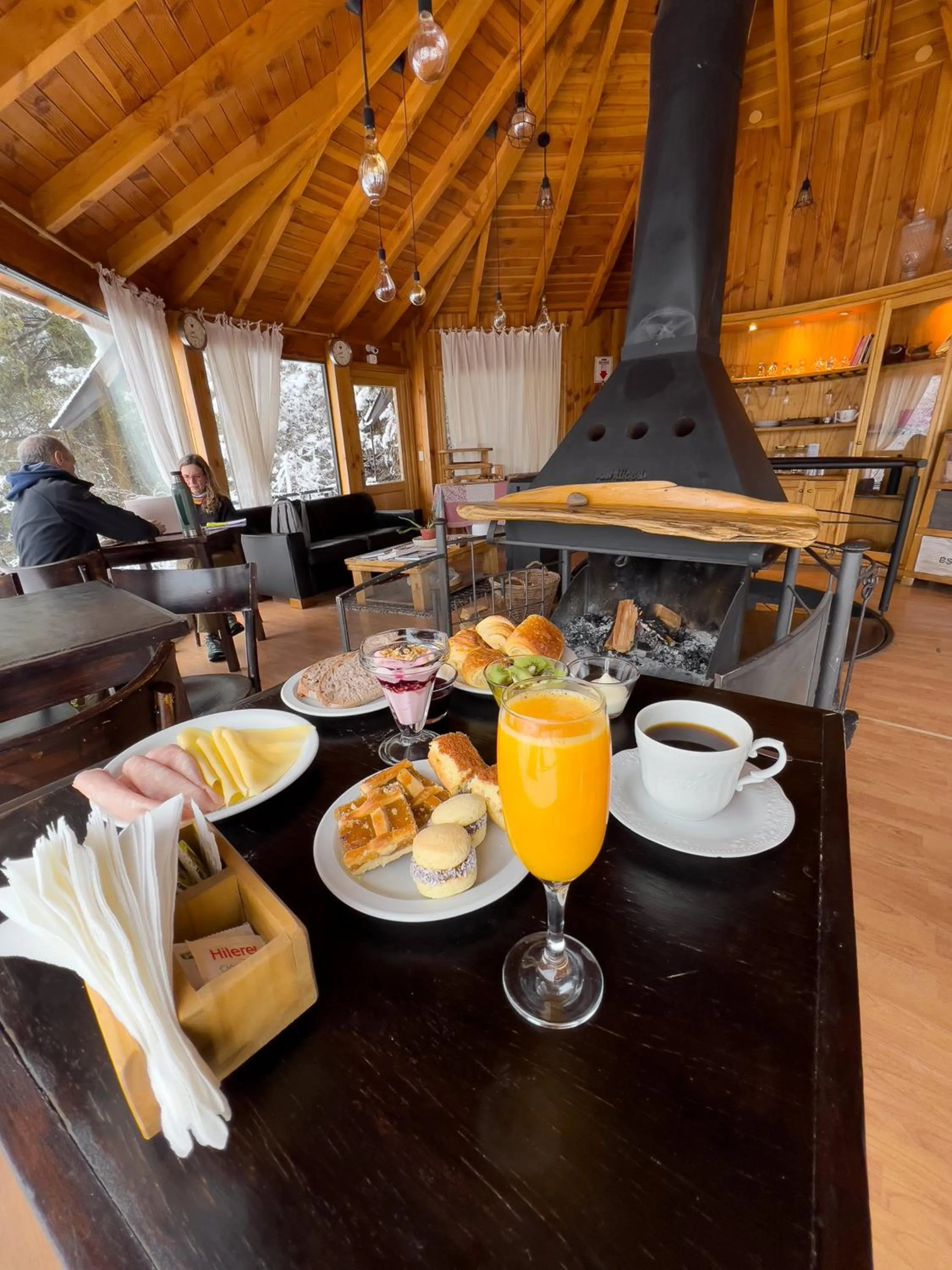 Restaurant/places to eat in Arrayan Lake View Mountain Lodge & Casa De Te Arrayan