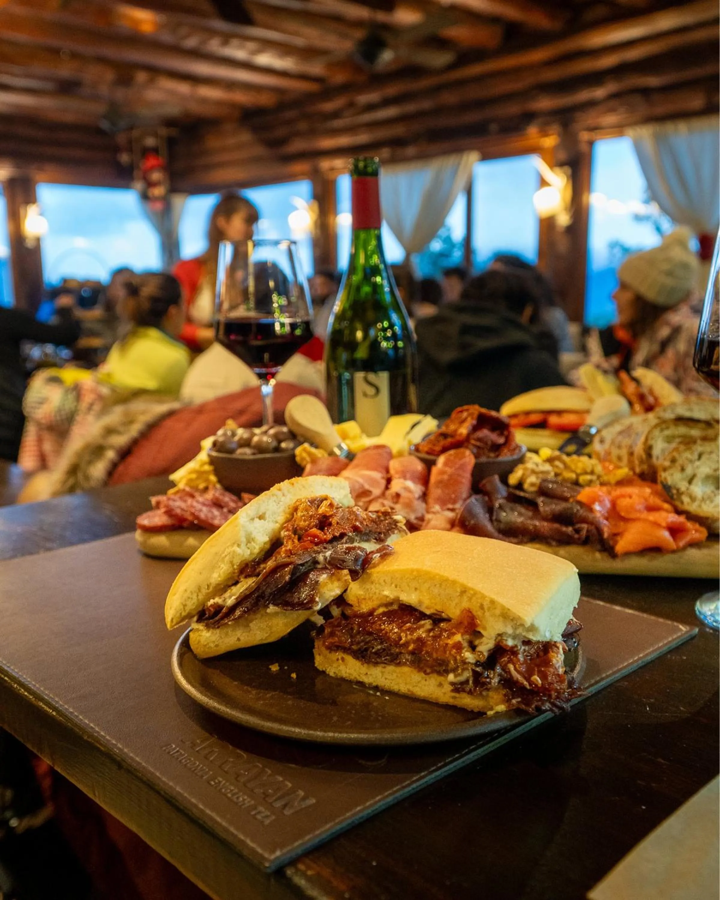 Restaurant/places to eat in Arrayan Lake View Mountain Lodge & Casa De Te Arrayan