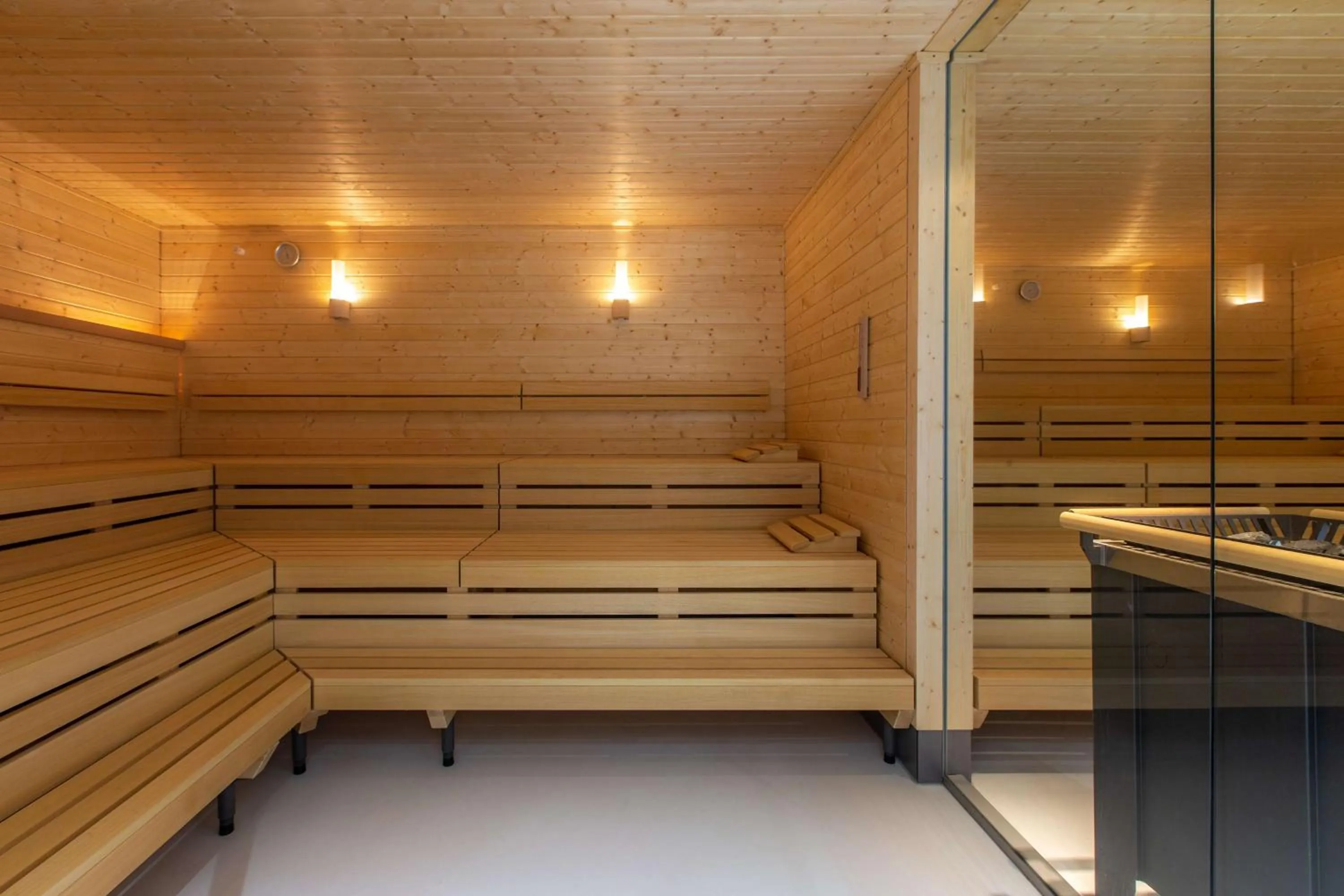 Spa and wellness centre/facilities in Radisson Blu Hotel Reussen, Andermatt