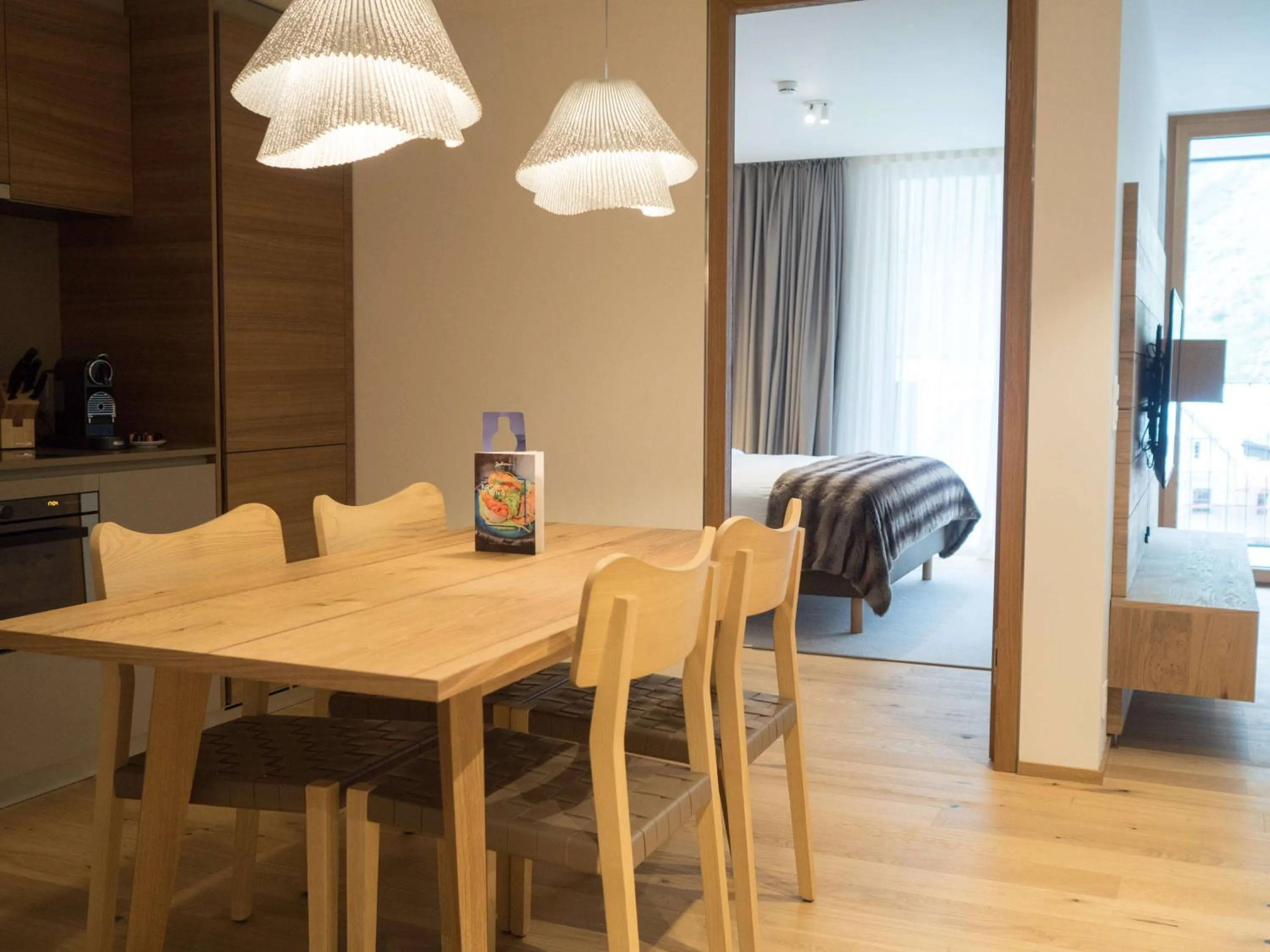 Photo of the whole room in Radisson Blu Hotel Reussen, Andermatt