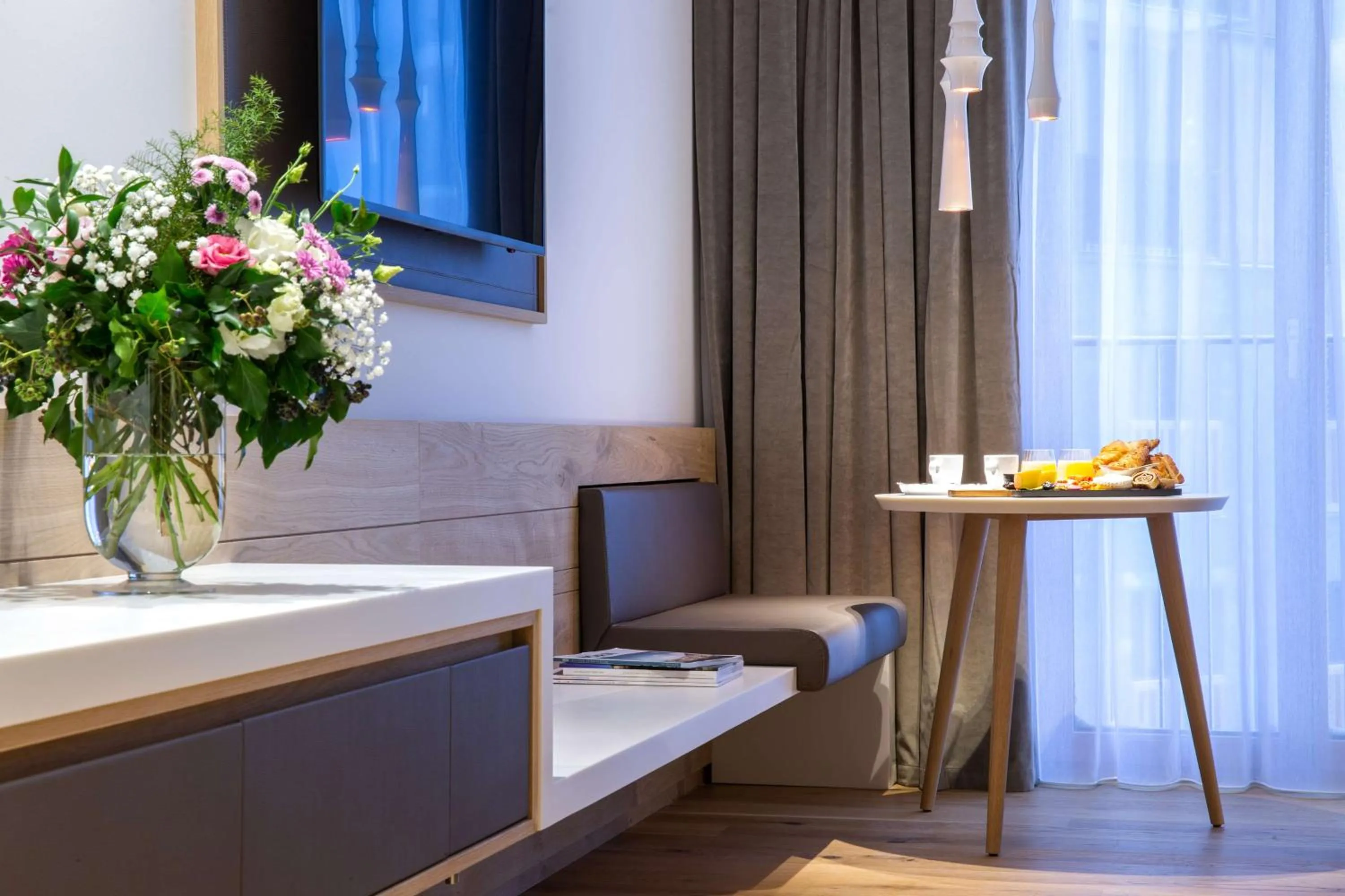 Photo of the whole room in Radisson Blu Hotel Reussen, Andermatt