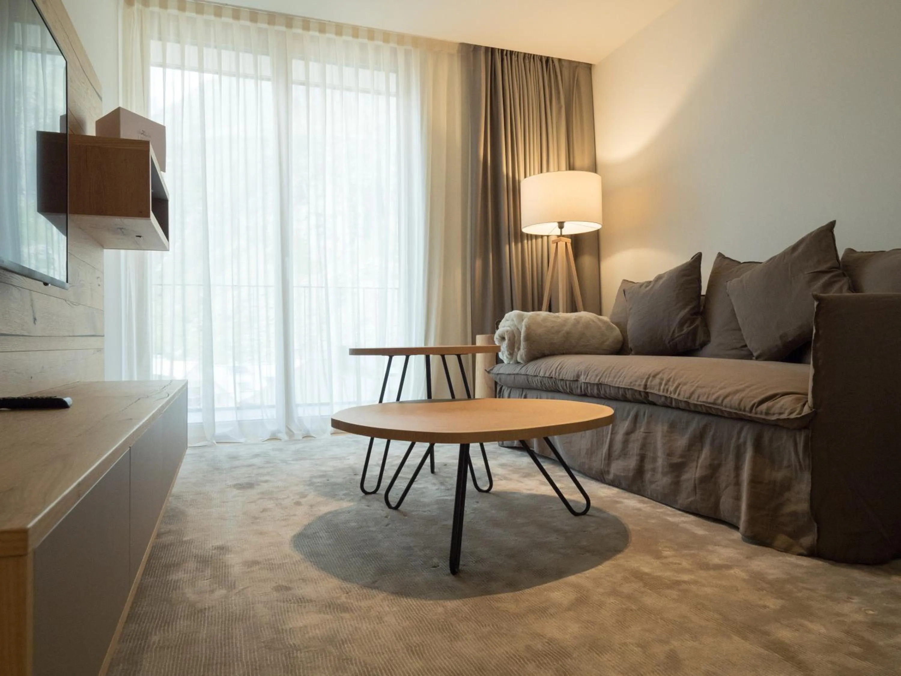 Living room in Radisson Blu Hotel Reussen, Andermatt