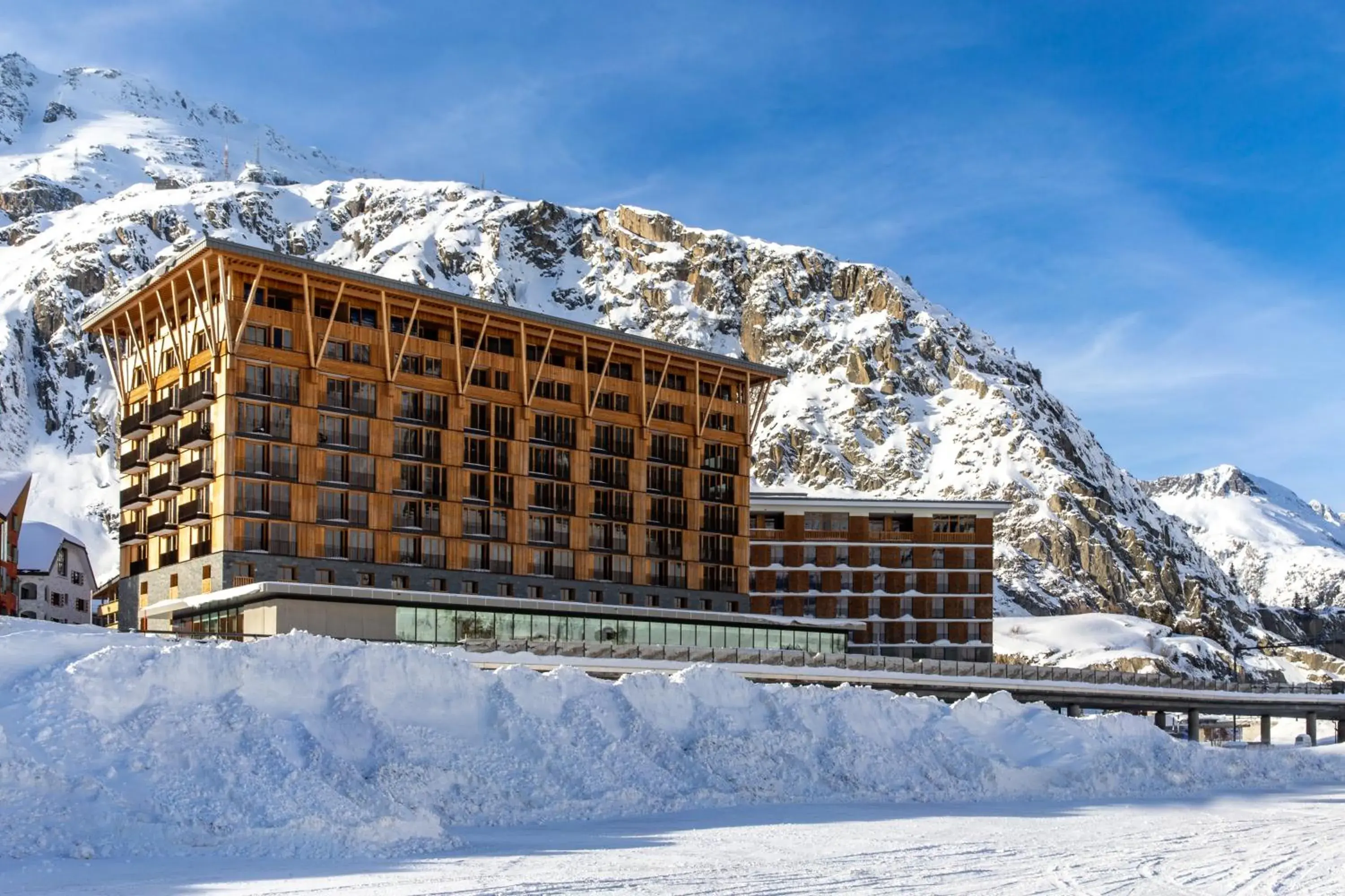 Facade/entrance in Radisson Blu Hotel Reussen, Andermatt Facade/entrance in Radisson Blu Hotel Reussen, Andermatt
