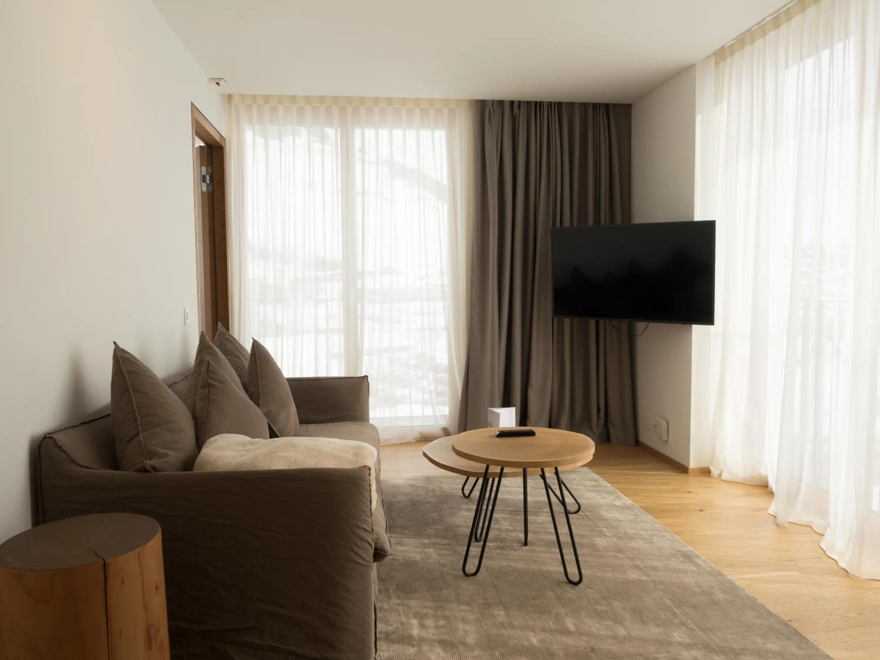 Living room in Radisson Blu Hotel Reussen, Andermatt