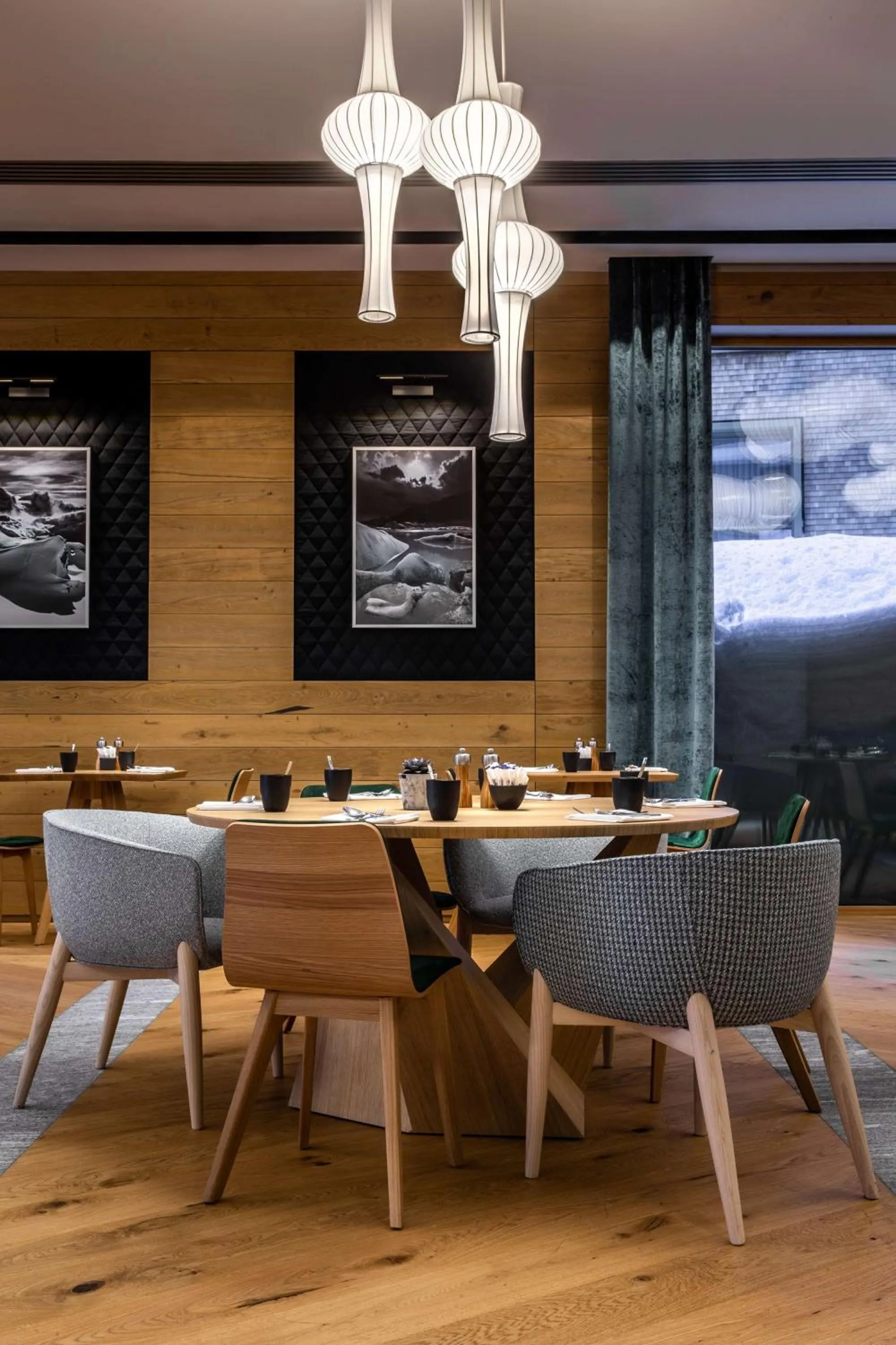 Restaurant/places to eat in Radisson Blu Hotel Reussen, Andermatt