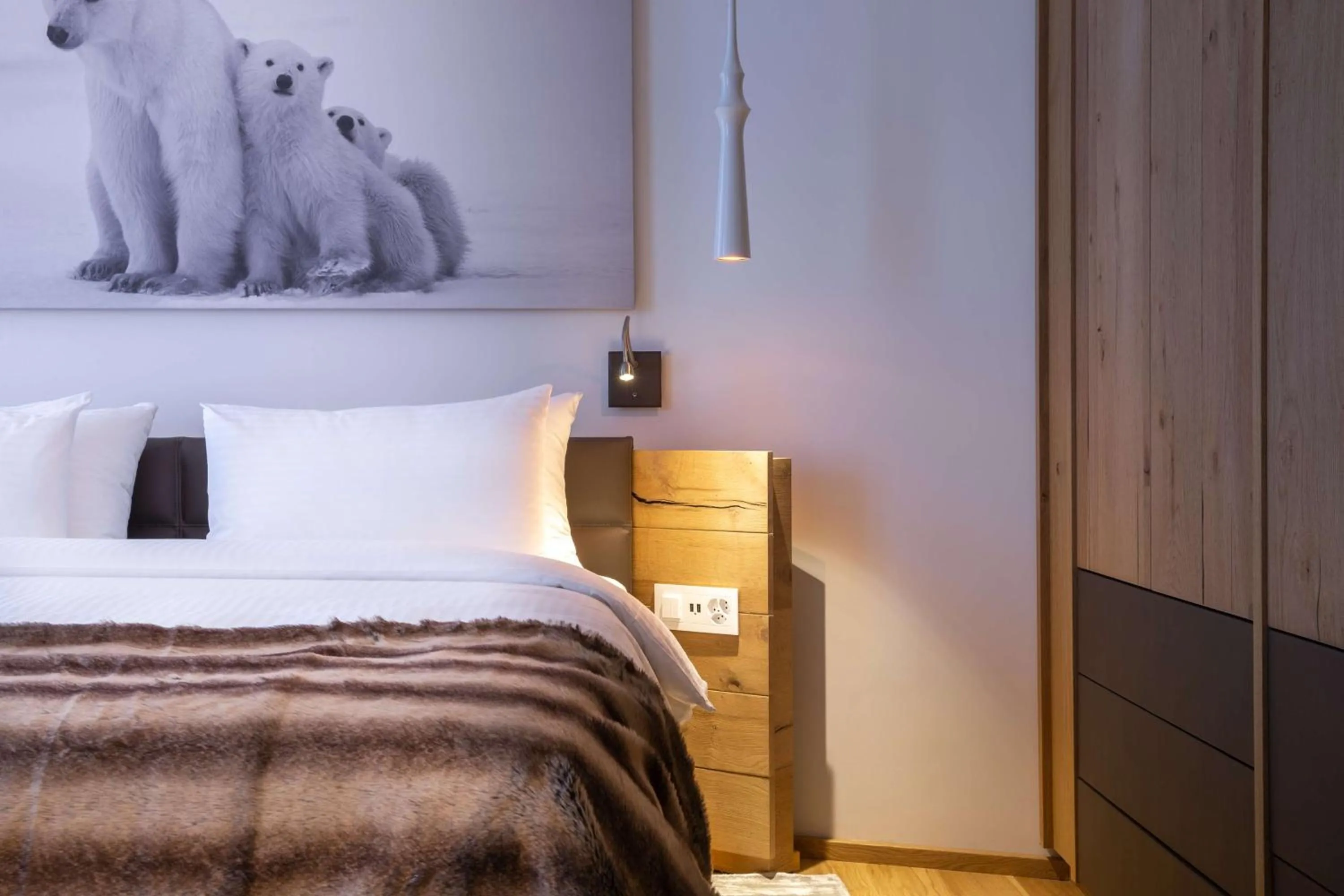 Photo of the whole room, Bed in Radisson Blu Hotel Reussen, Andermatt