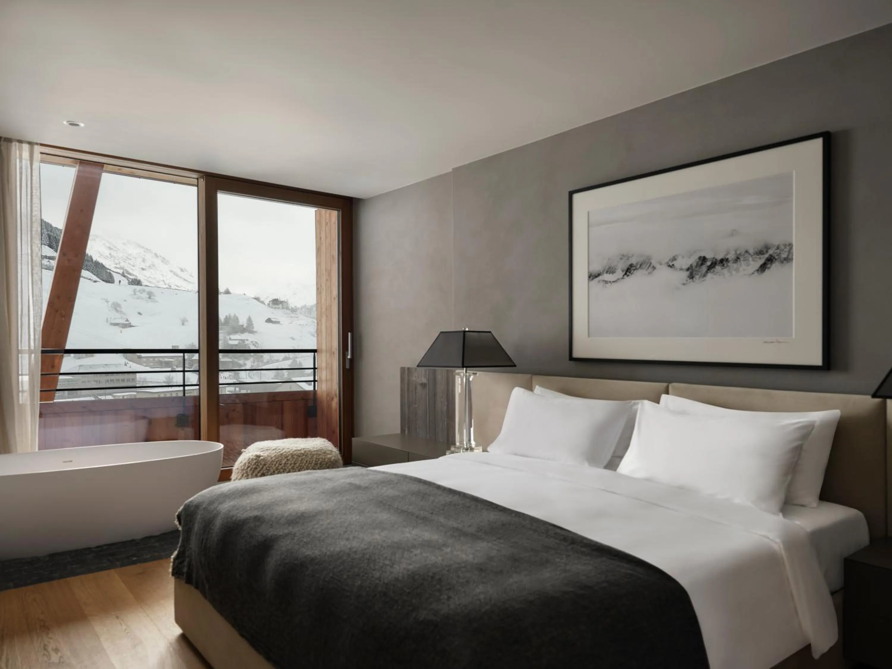 Bed in Radisson Blu Hotel Reussen, Andermatt