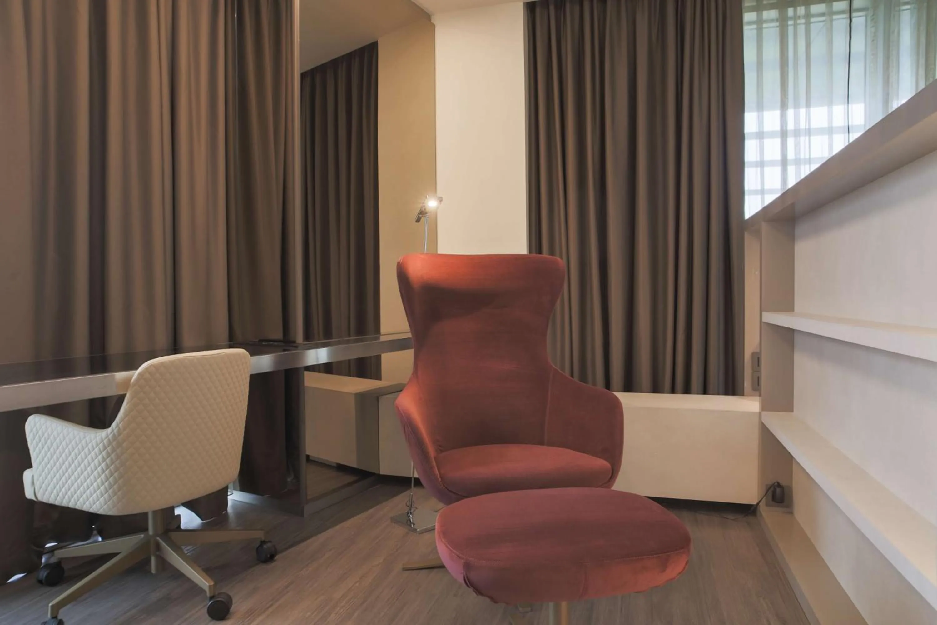 Photo of the whole room, Seating Area in Radisson BLU Hotel Algiers Hydra