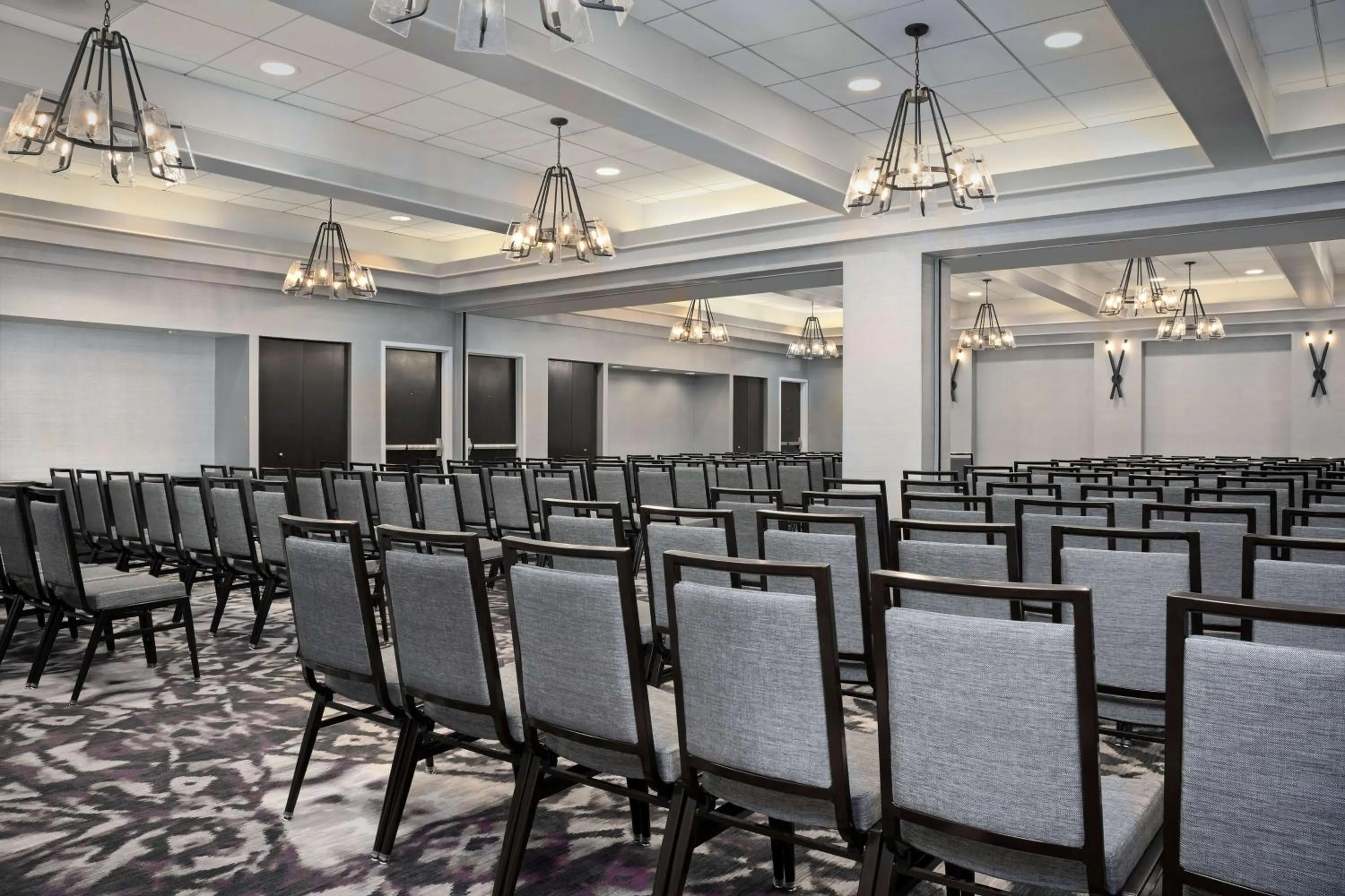 Meeting/conference room in Embassy Suites by Hilton Crystal City National Airport