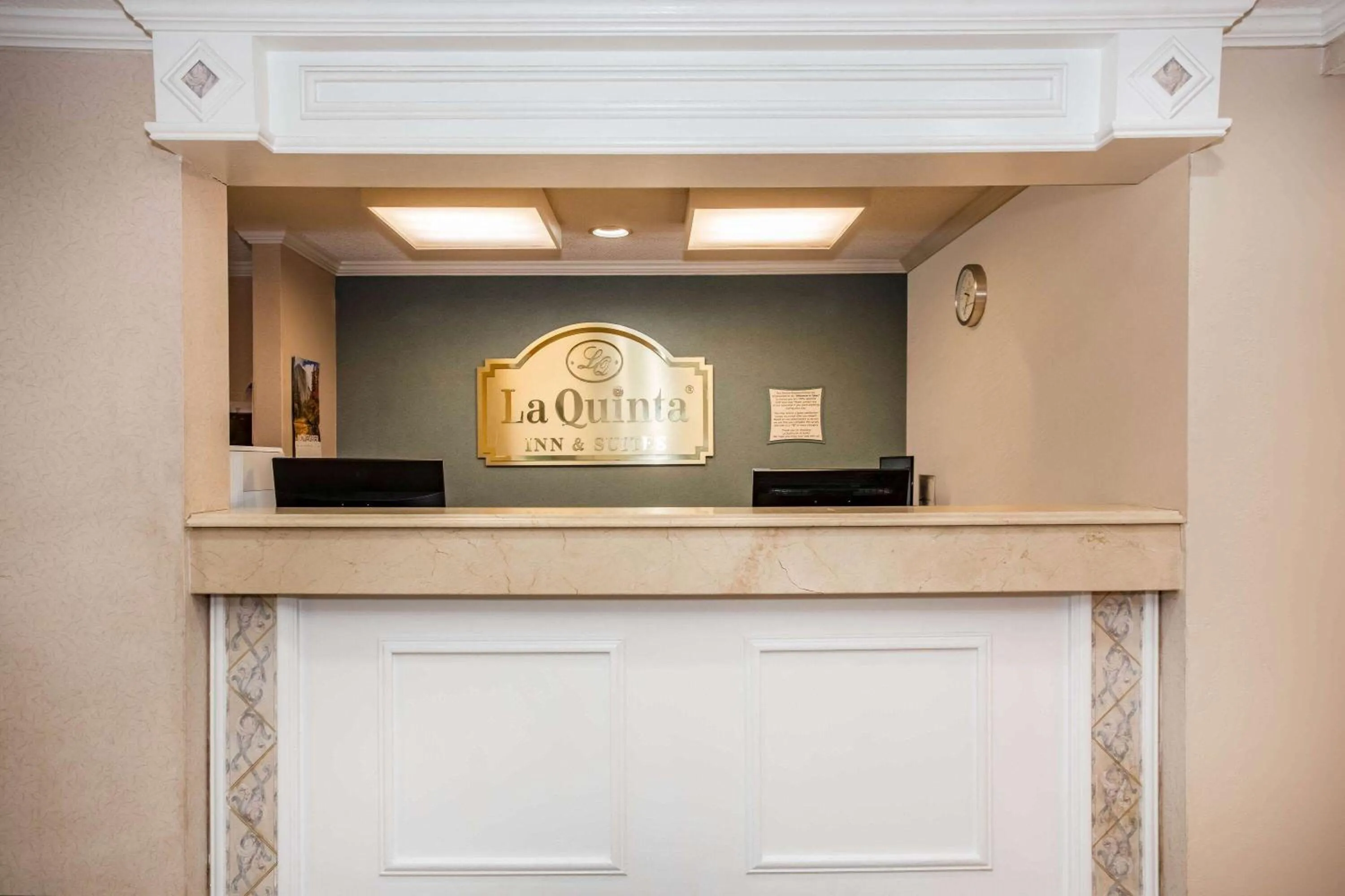 Lobby or reception in La Quinta by Wyndham Melbourne Viera