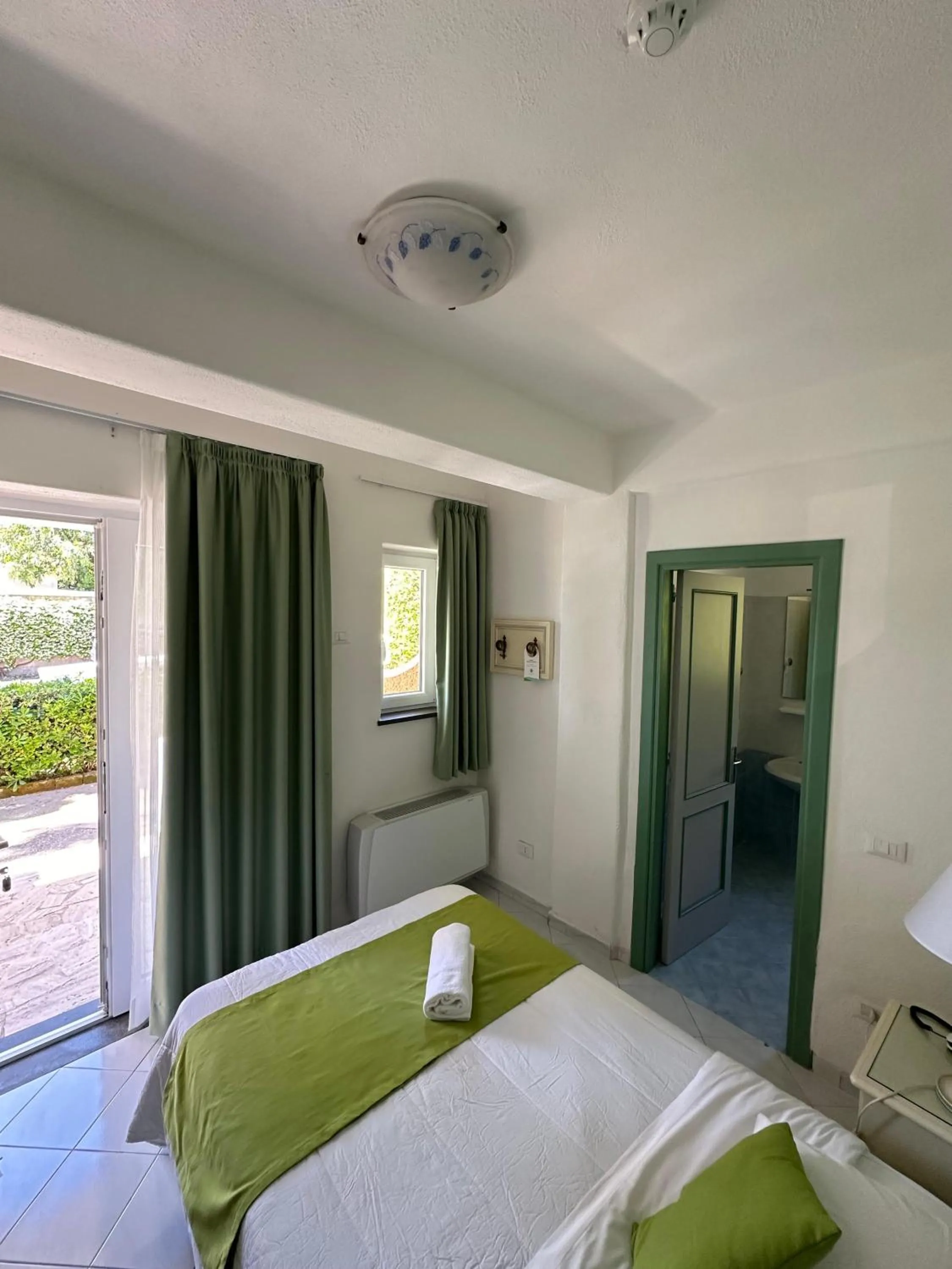 Bedroom, Bed in Hotel Parco Delle Agavi