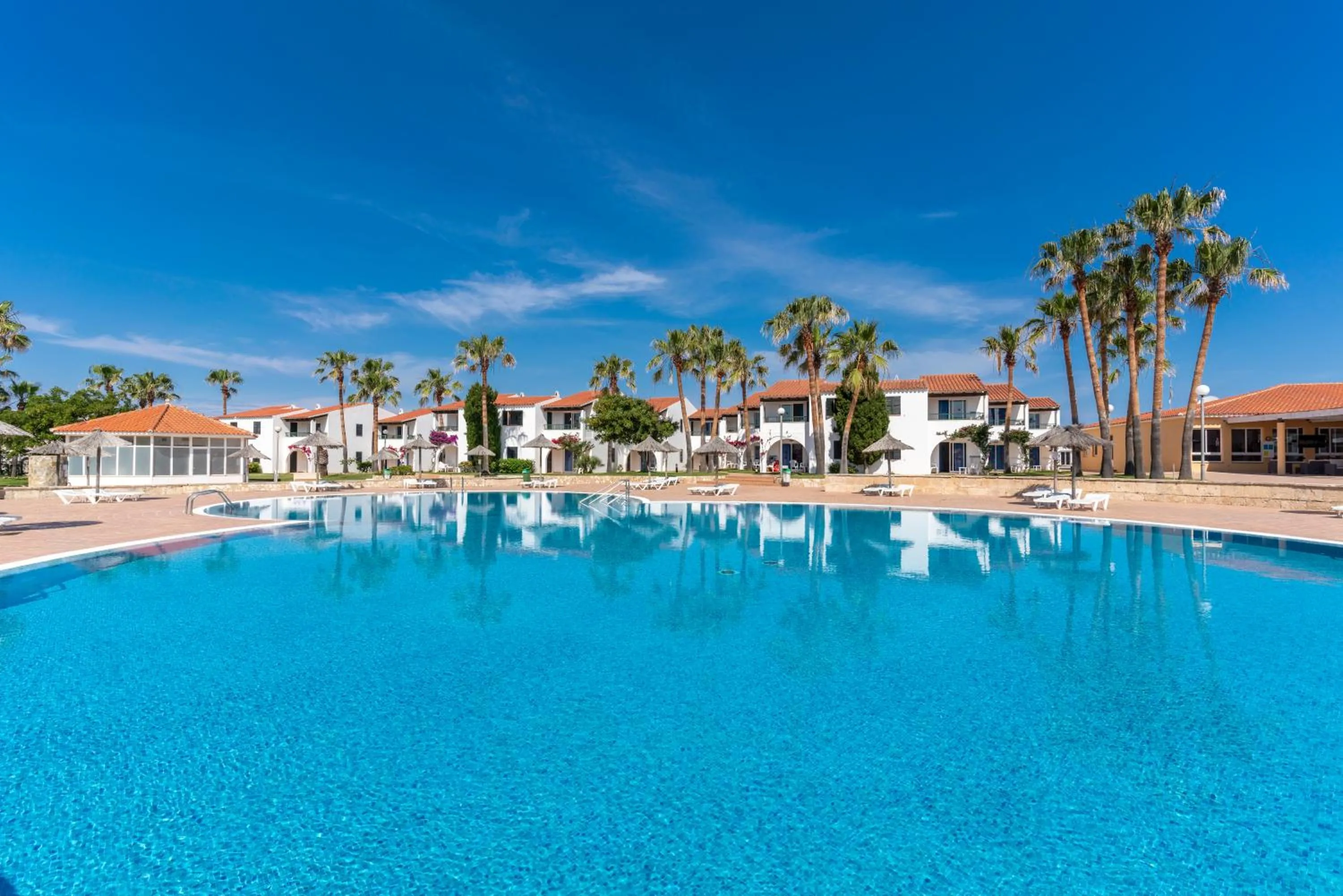 Swimming pool in Apartamentos Vistapicas