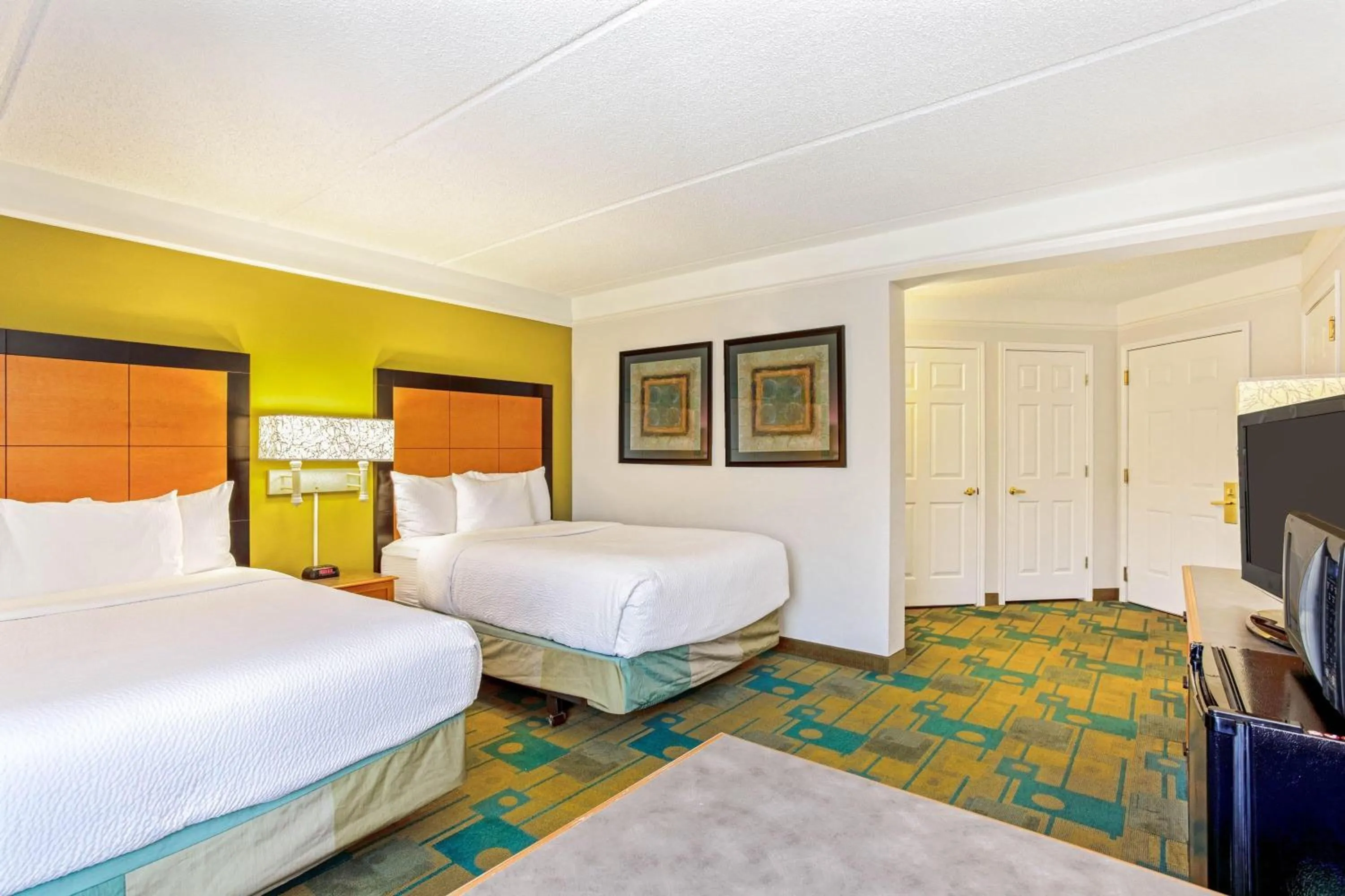 Photo of the whole room, Bed in La Quinta by Wyndham Orlando I Drive/Conv Center