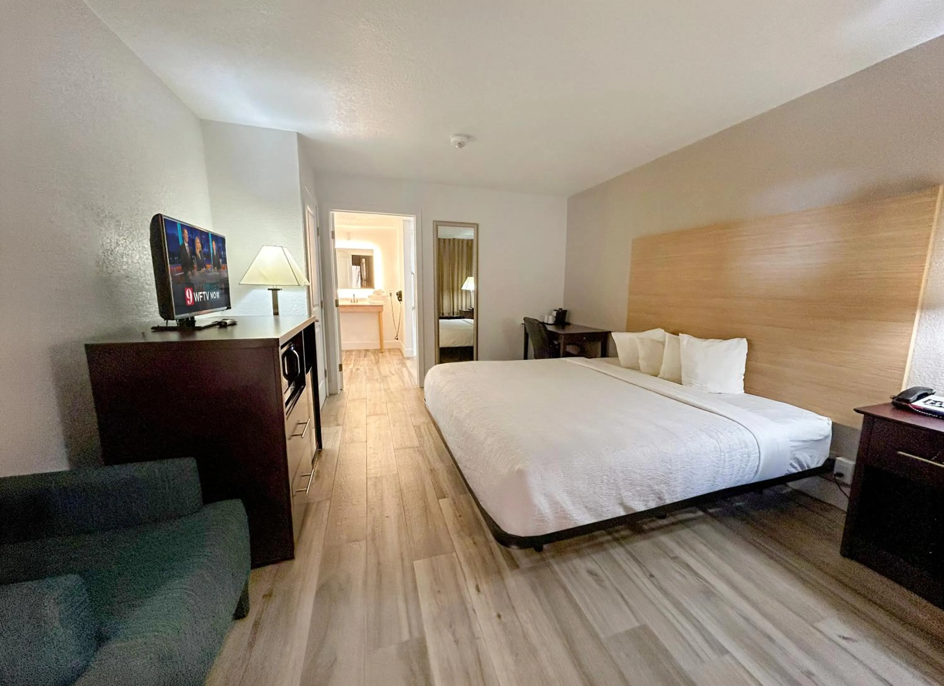 Bedroom, Bed in Hotel Monreale Express & Studios IDrive District