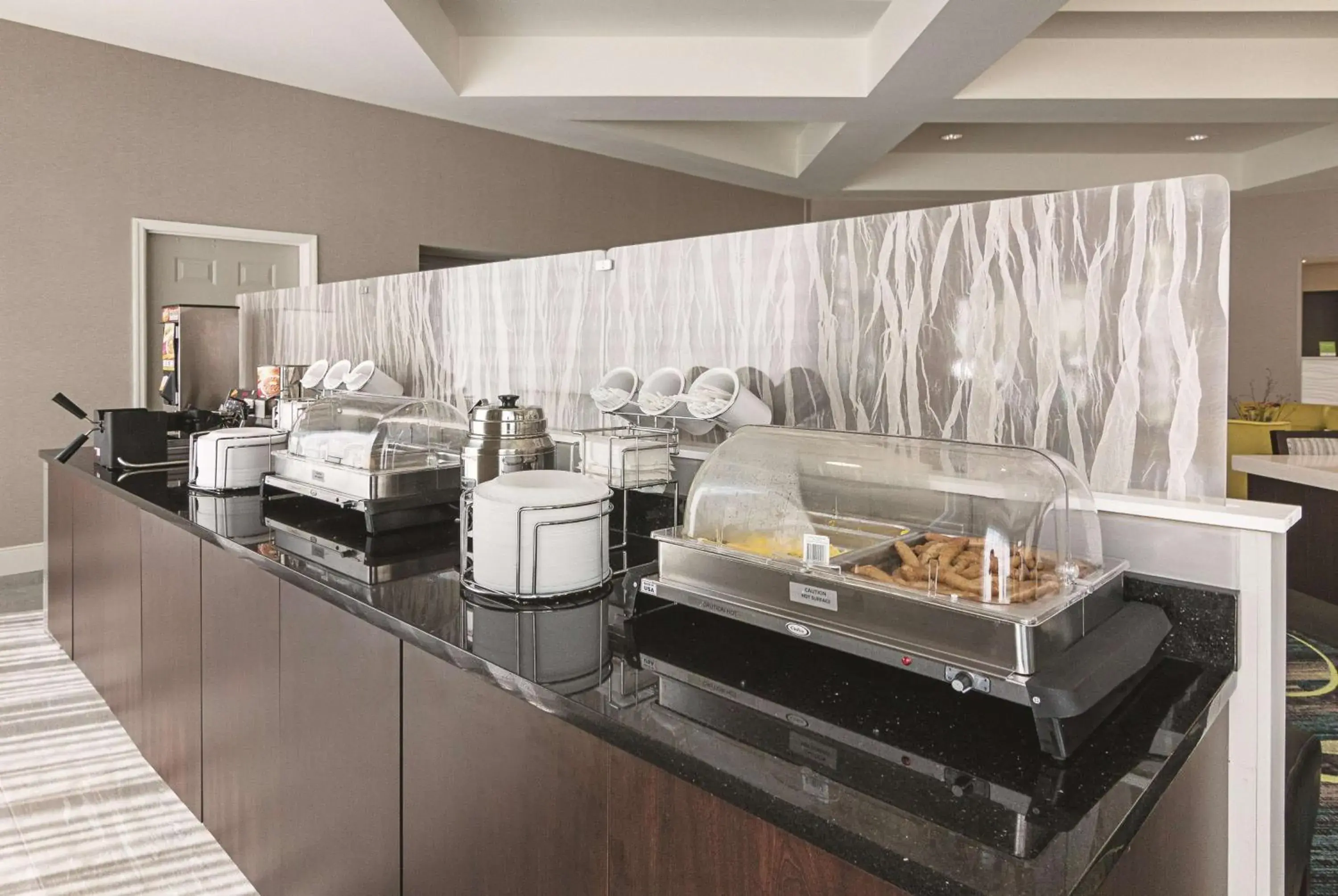 Restaurant/places to eat in La Quinta by Wyndham Orlando UCF Restaurant/places to eat in La Quinta by Wyndham Orlando UCF