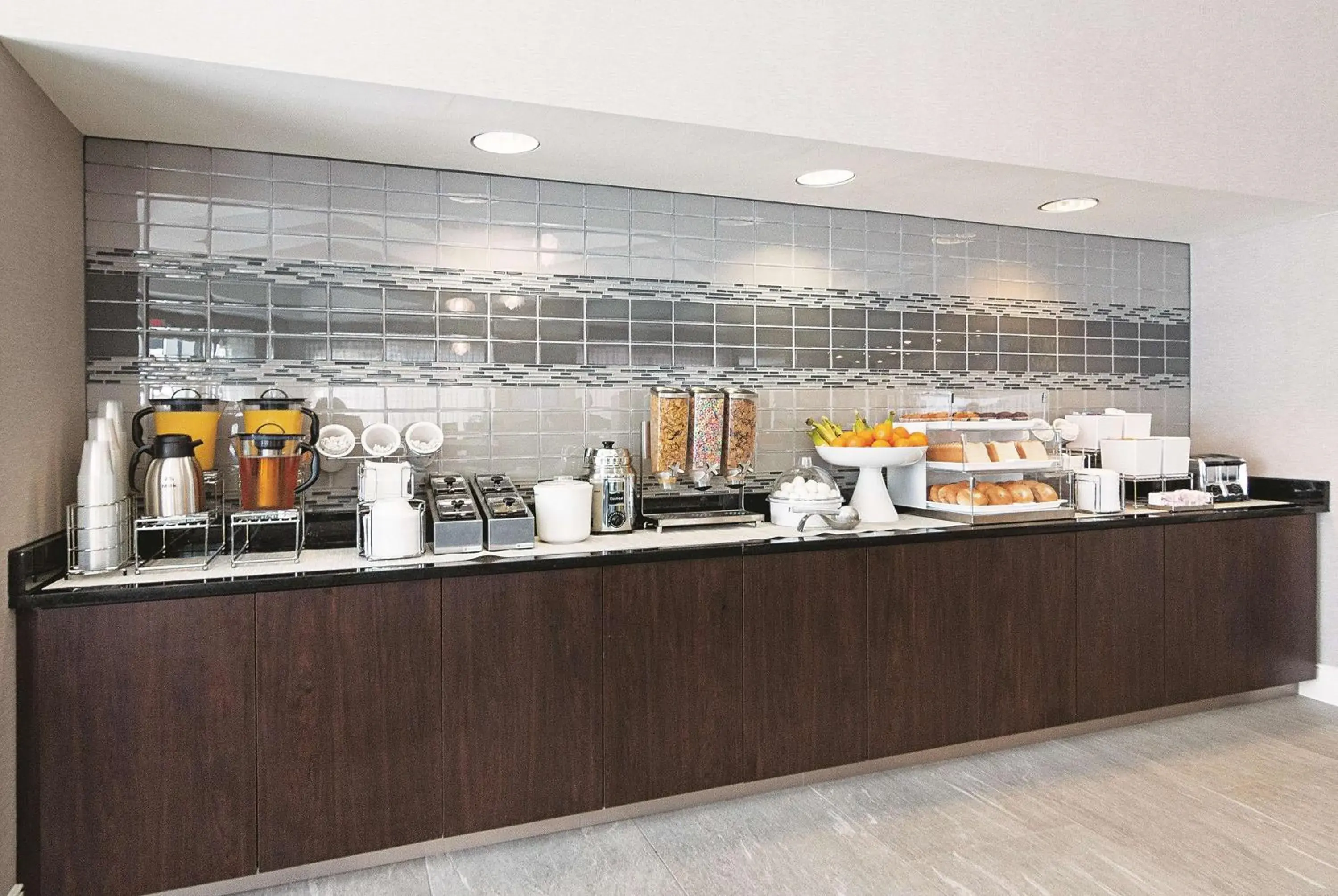 Restaurant/places to eat in La Quinta by Wyndham Orlando UCF Restaurant/places to eat in La Quinta by Wyndham Orlando UCF