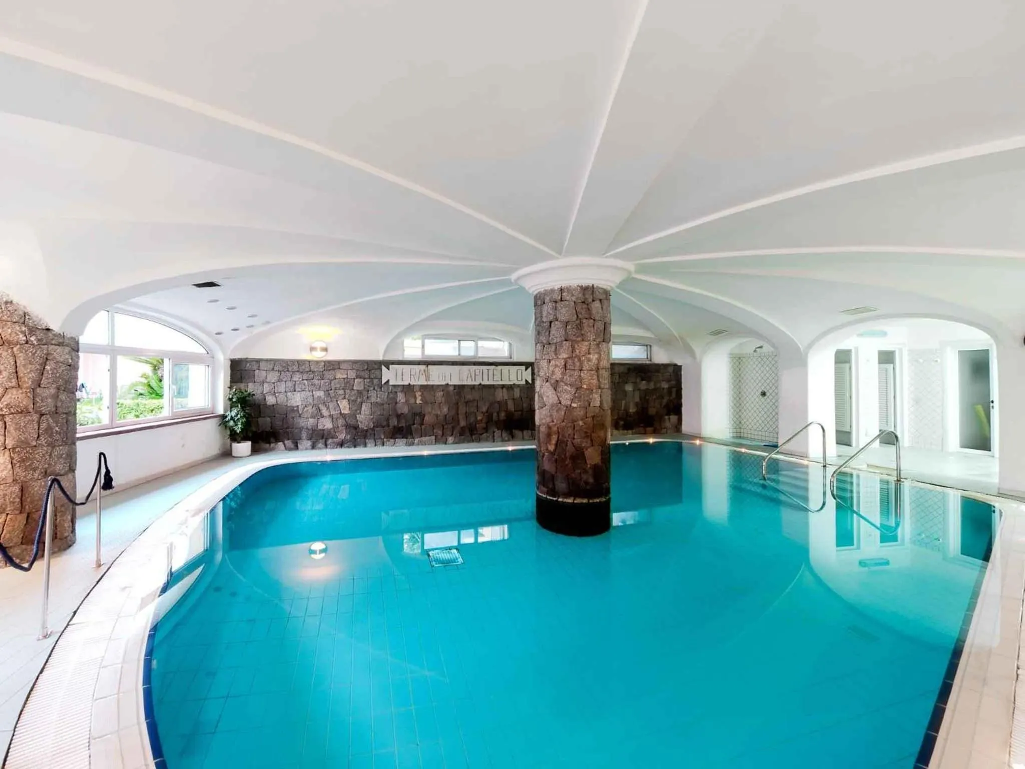 Swimming pool in Hotel Villa Svizzera Terme