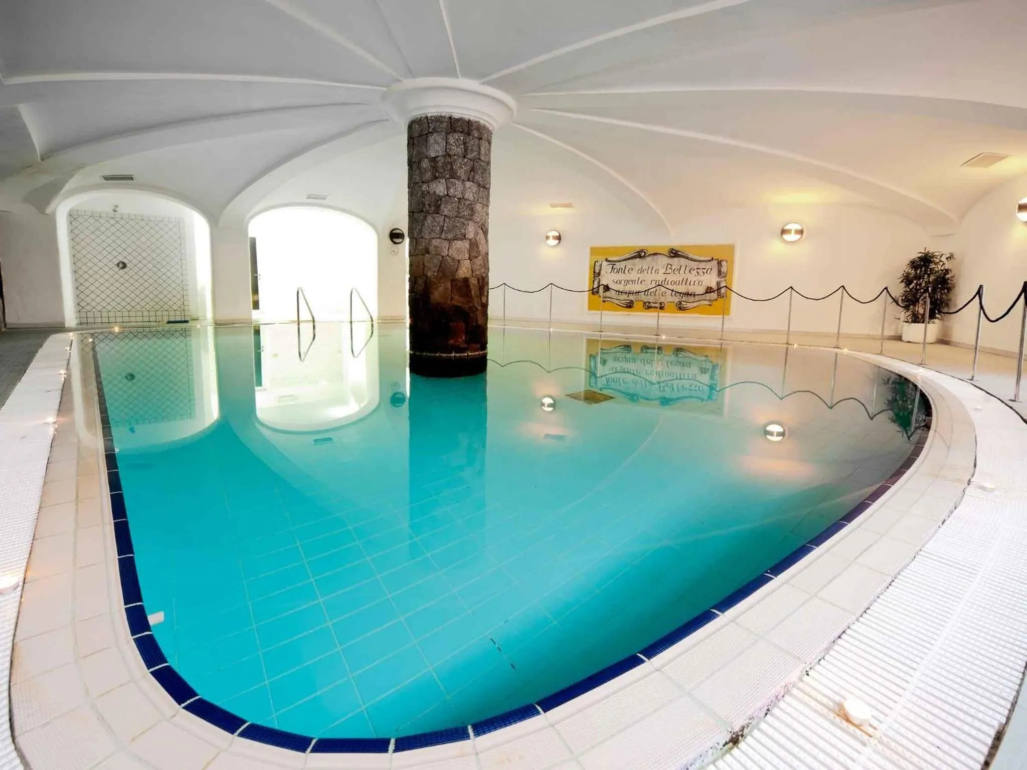 Swimming pool in Hotel Villa Svizzera Terme