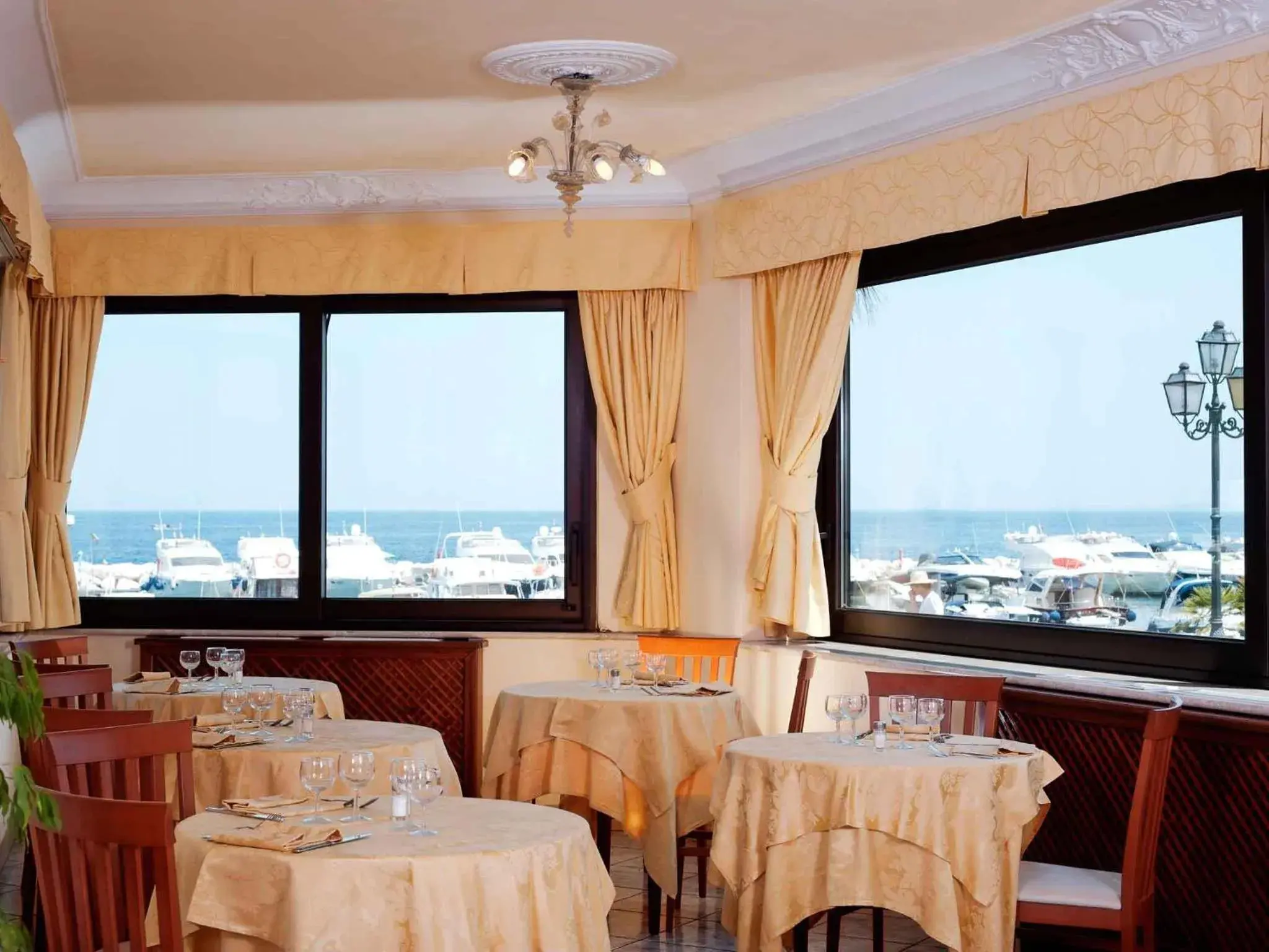 Restaurant/places to eat in Hotel Villa Svizzera Terme Restaurant/places to eat in Hotel Villa Svizzera Terme