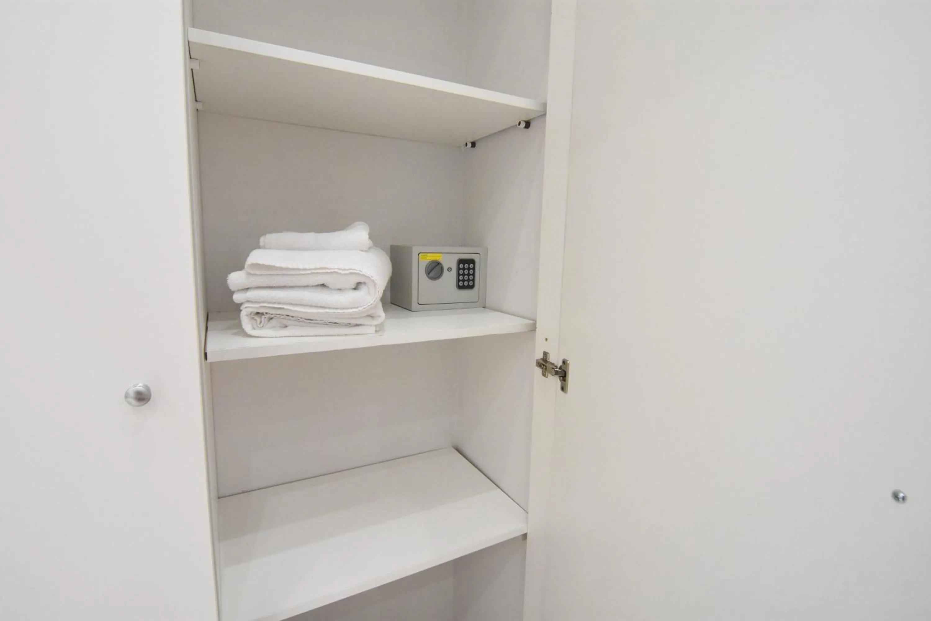 wardrobe in Nanà Bed and Breakfast