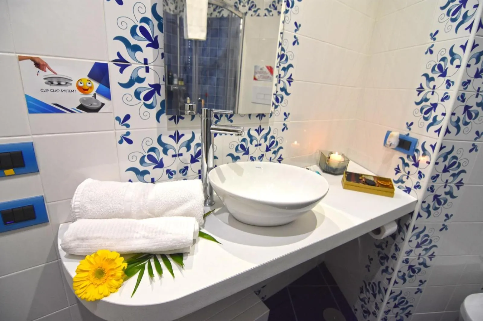 Shower in Nanà Bed and Breakfast