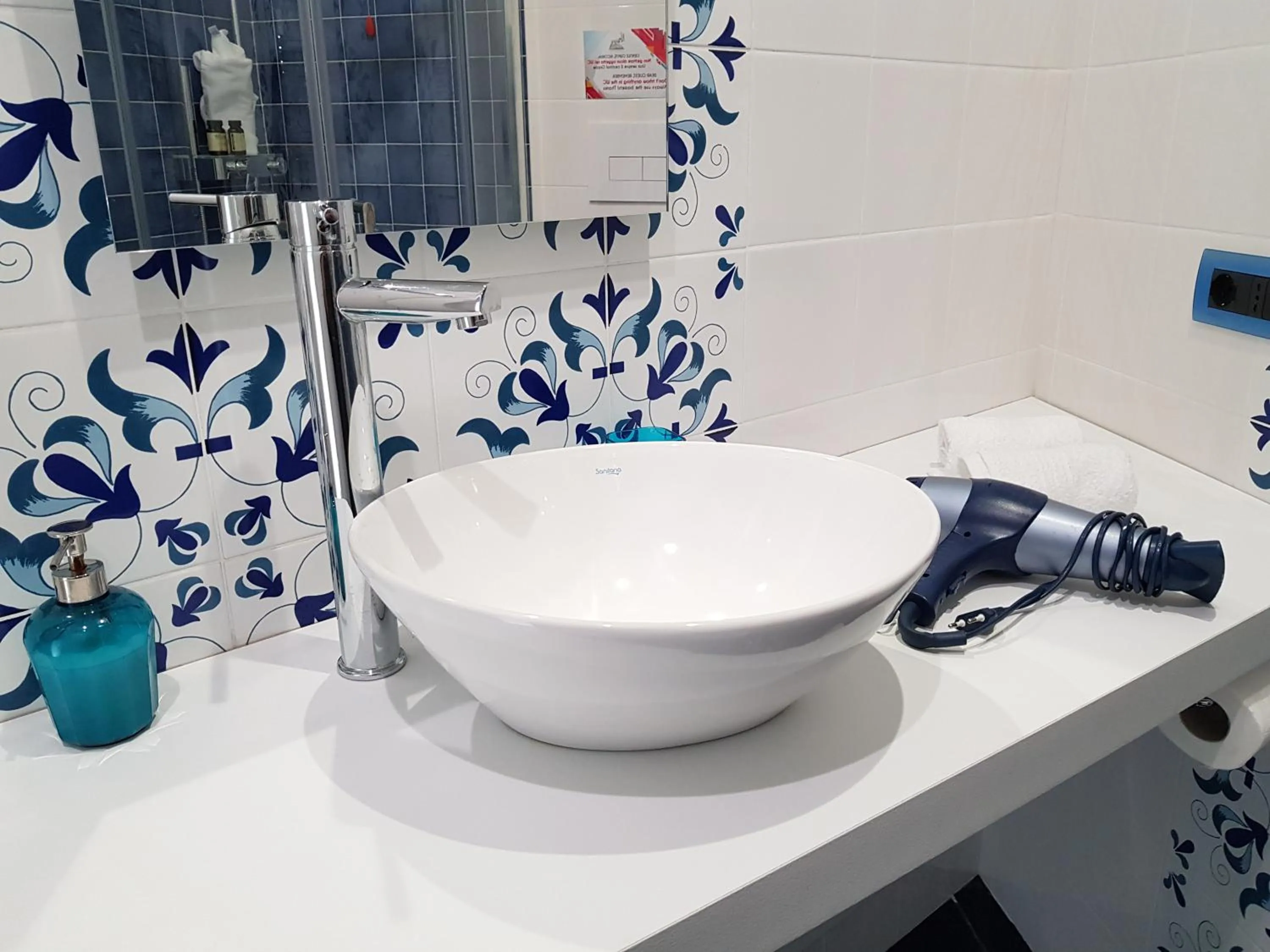 Bathroom in Nanà Bed and Breakfast