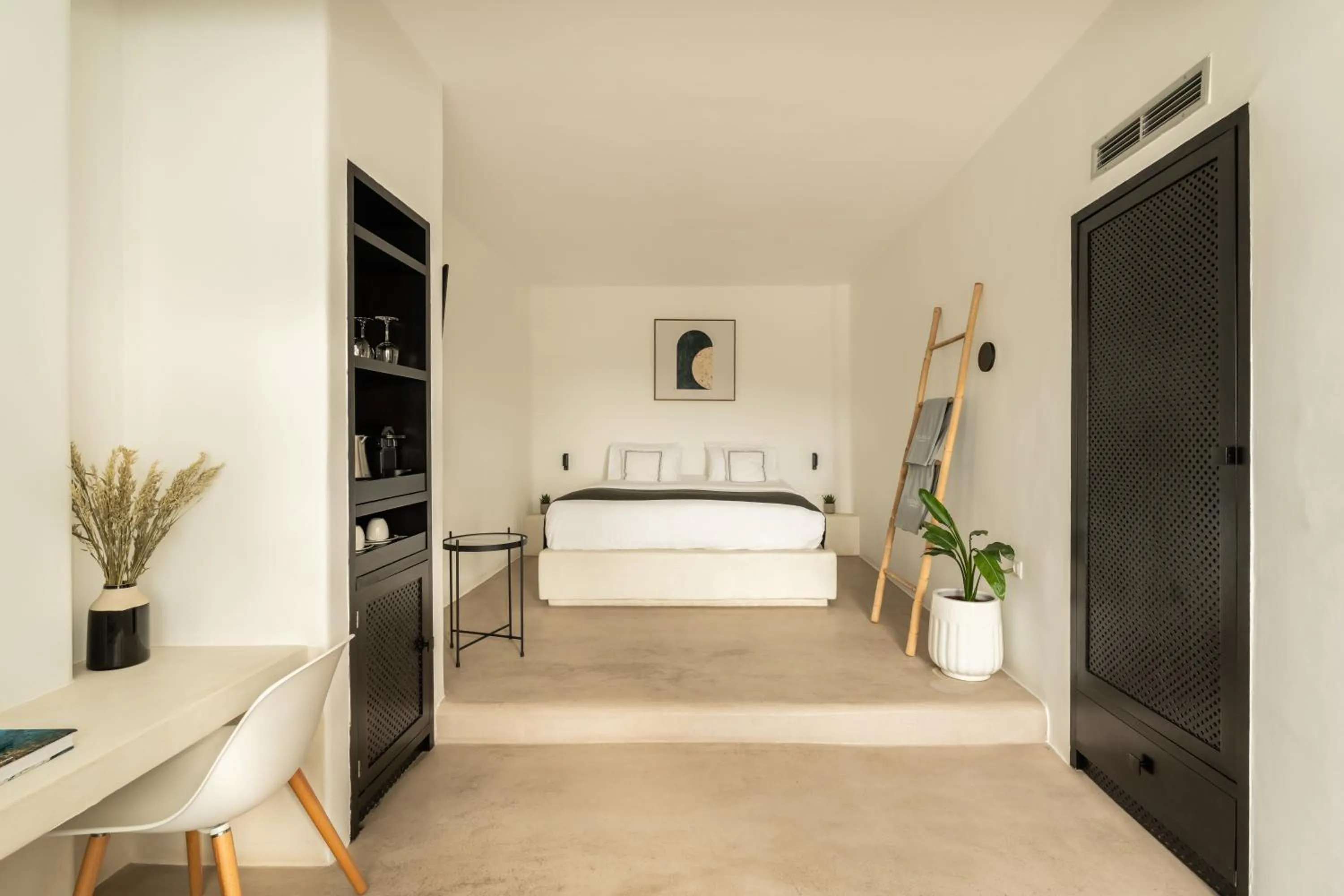 Bed in Rocabella Santorini Hotel & Spa