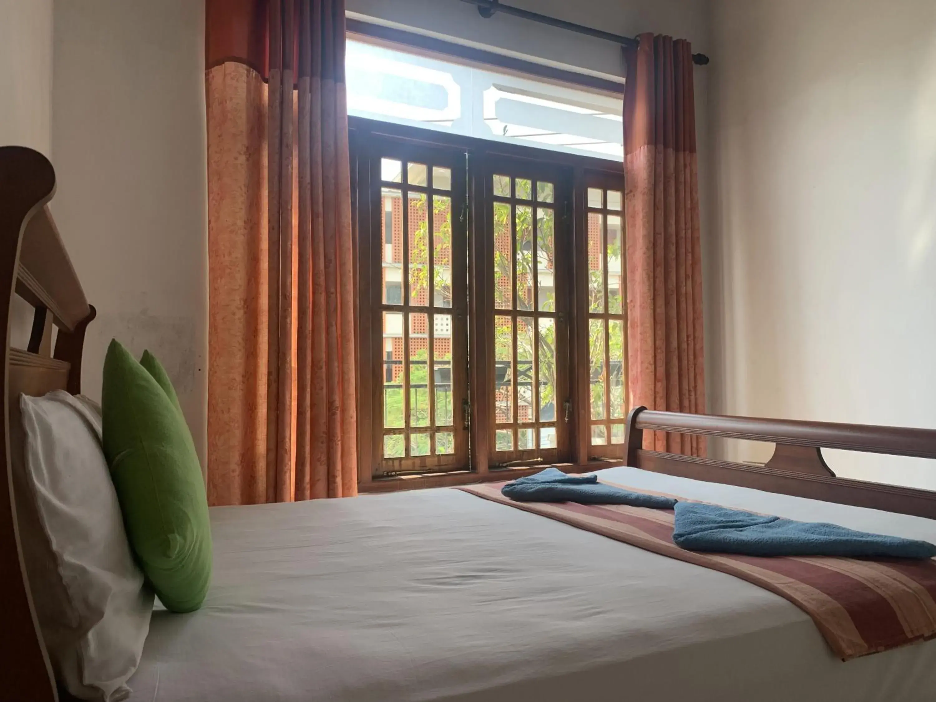 Double Room with Shared Bathroom - single occupancy in 360 Beach Residence Double Room with Shared Bathroom - single occupancy in 360 Beach Residence