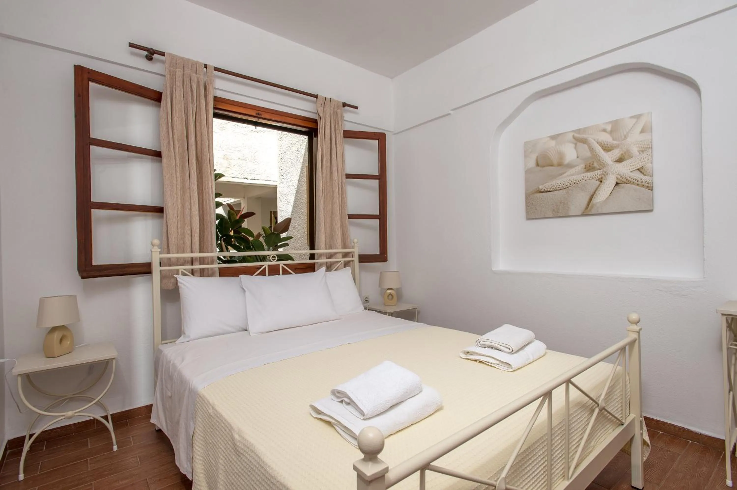 Decorative detail, Bed in Joanna Apart - Hotel