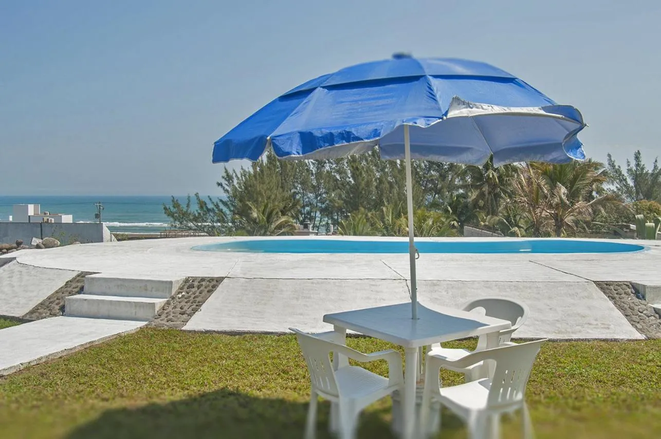Swimming pool in Hotel Azulejos