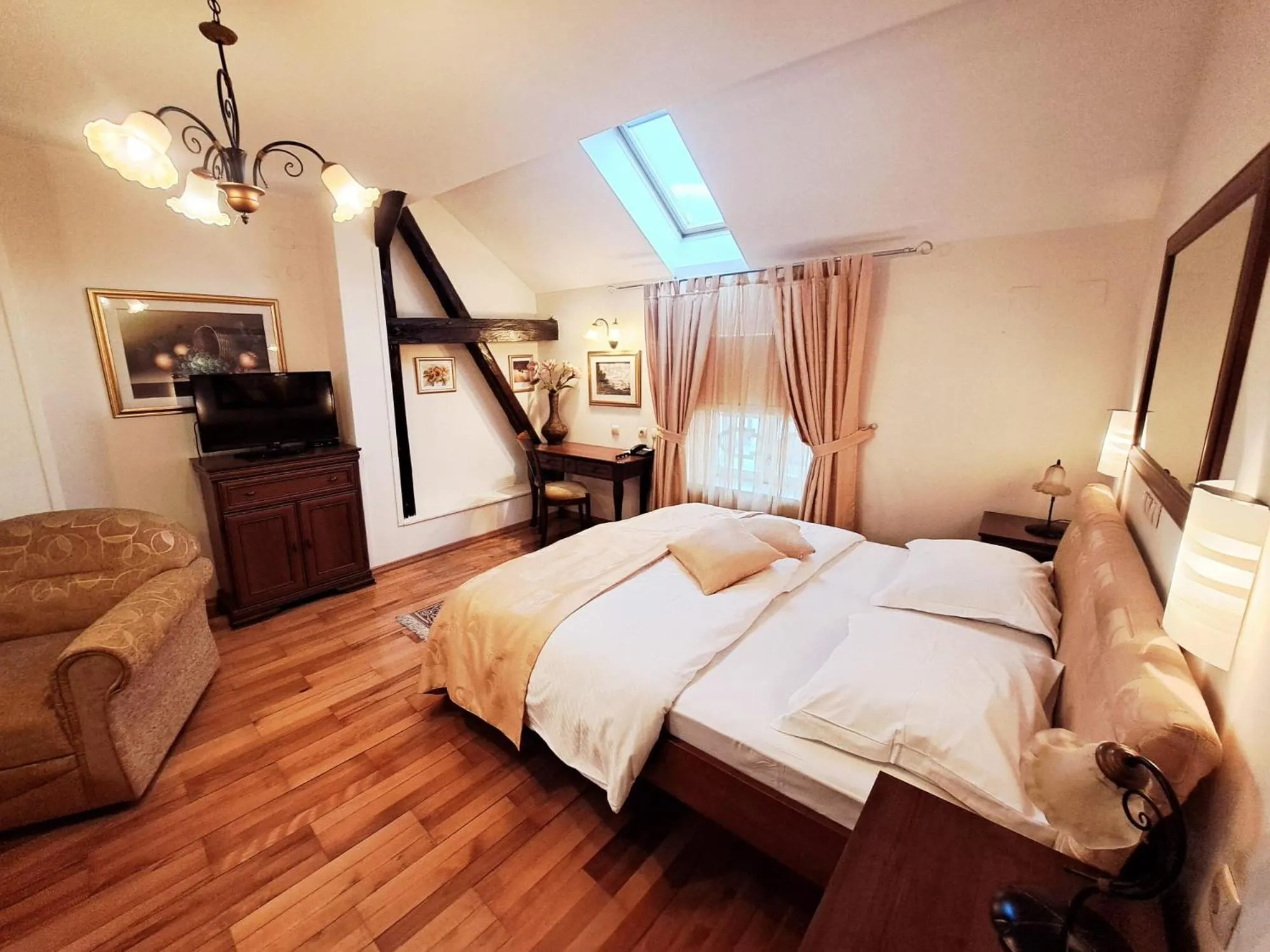 Bedroom, Bed in Hotel Livadić