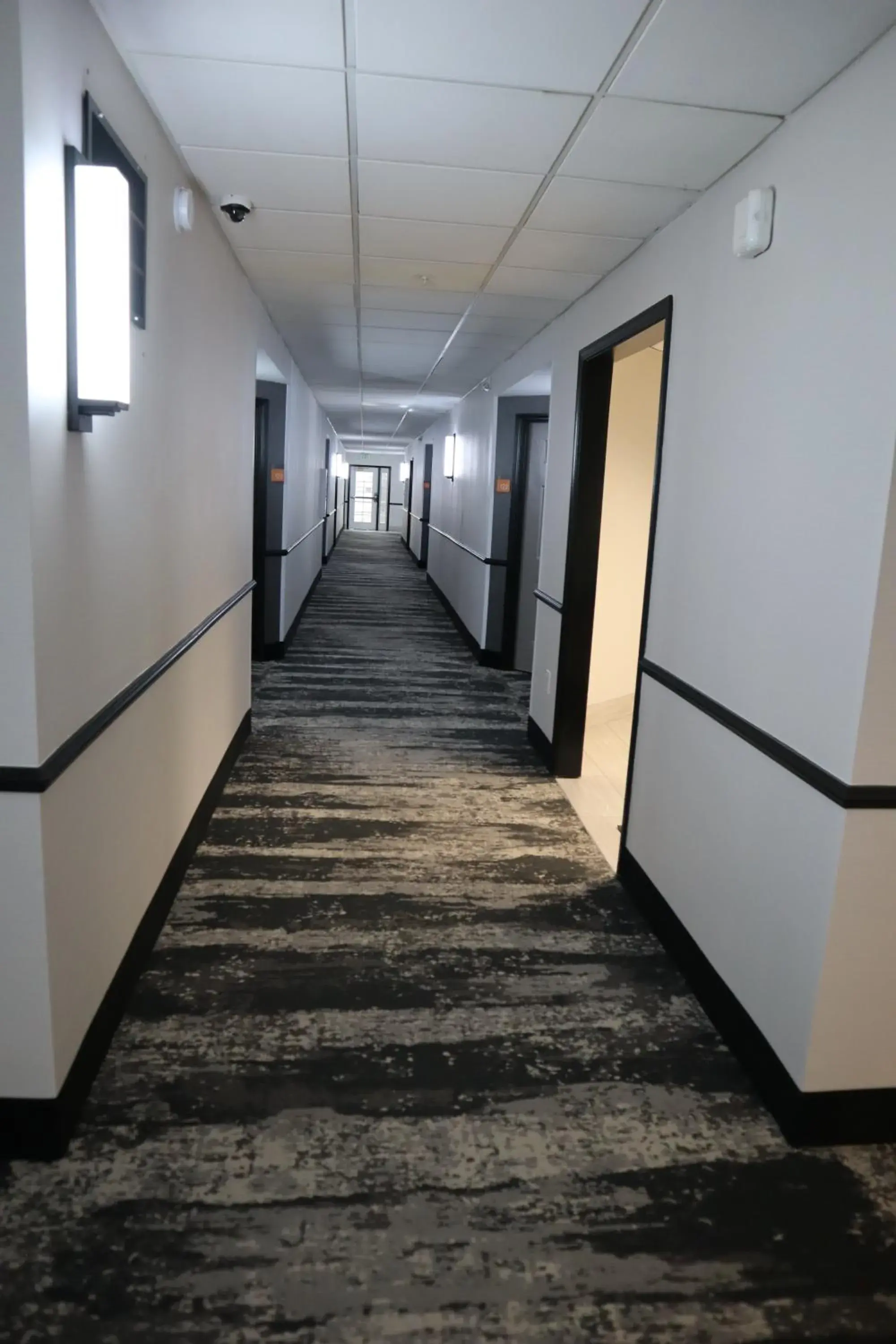 Property building in La Quinta Inn & Suites by Wyndham Houston Bush IAH South Property building in La Quinta Inn & Suites by Wyndham Houston Bush IAH South