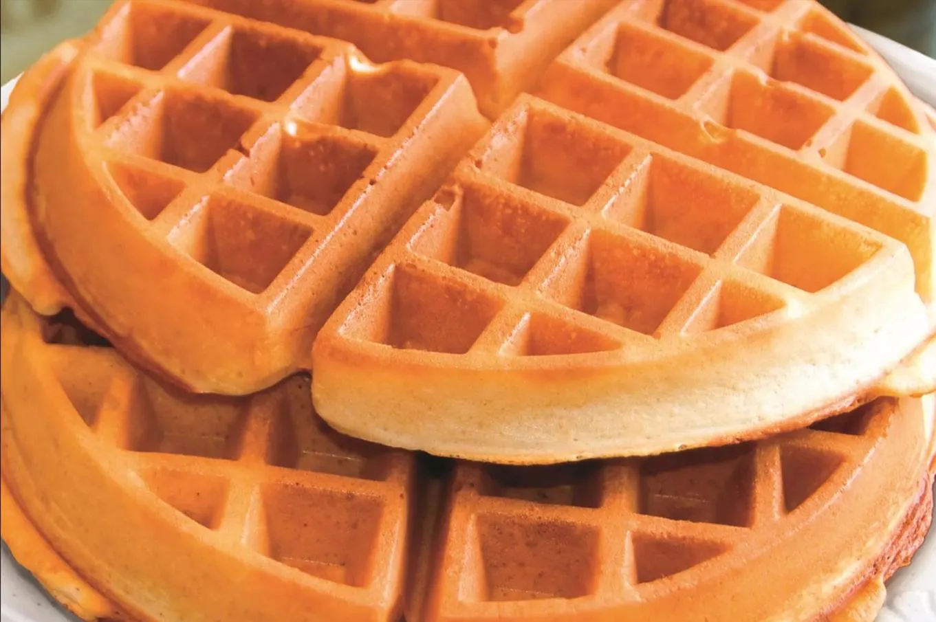 Breakfast in La Quinta Inn & Suites by Wyndham Houston Bush IAH South