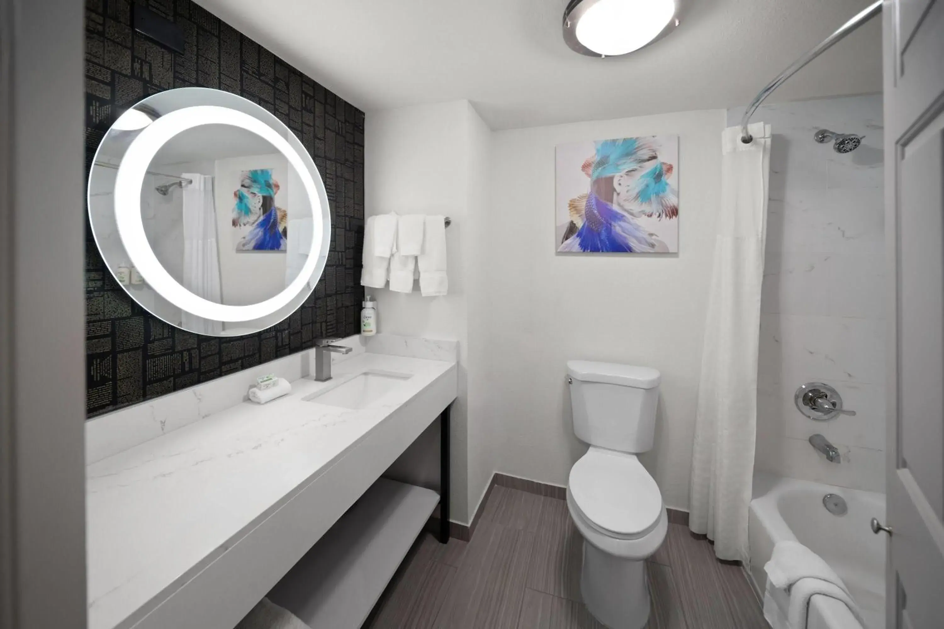 Bathroom in La Quinta Inn & Suites by Wyndham Houston Bush IAH South Bathroom in La Quinta Inn & Suites by Wyndham Houston Bush IAH South