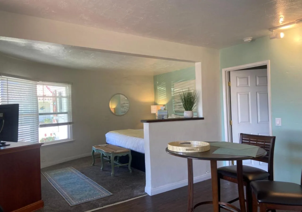 Bed in The Patriots Boutique Motel