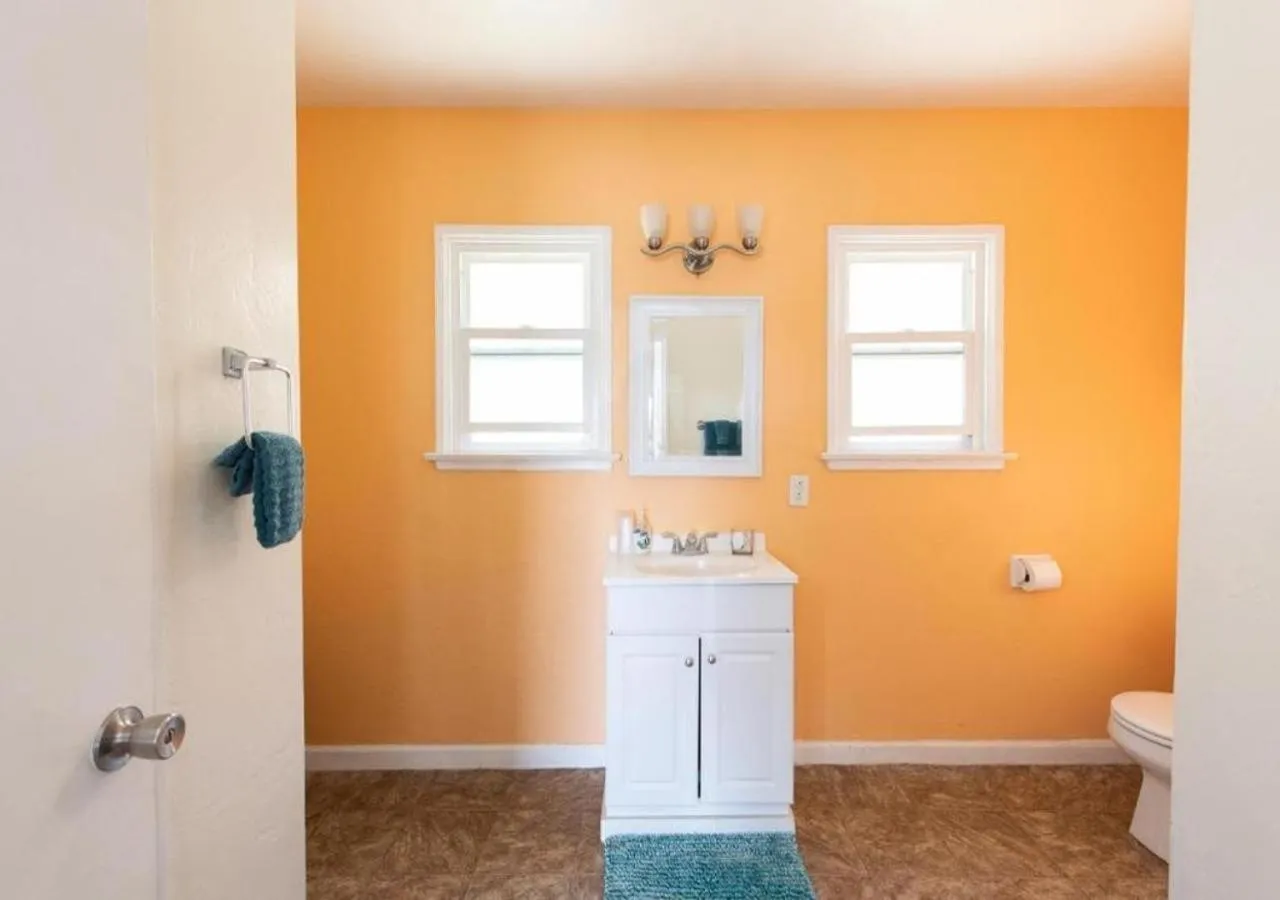 Bathroom in The Patriots Boutique Motel